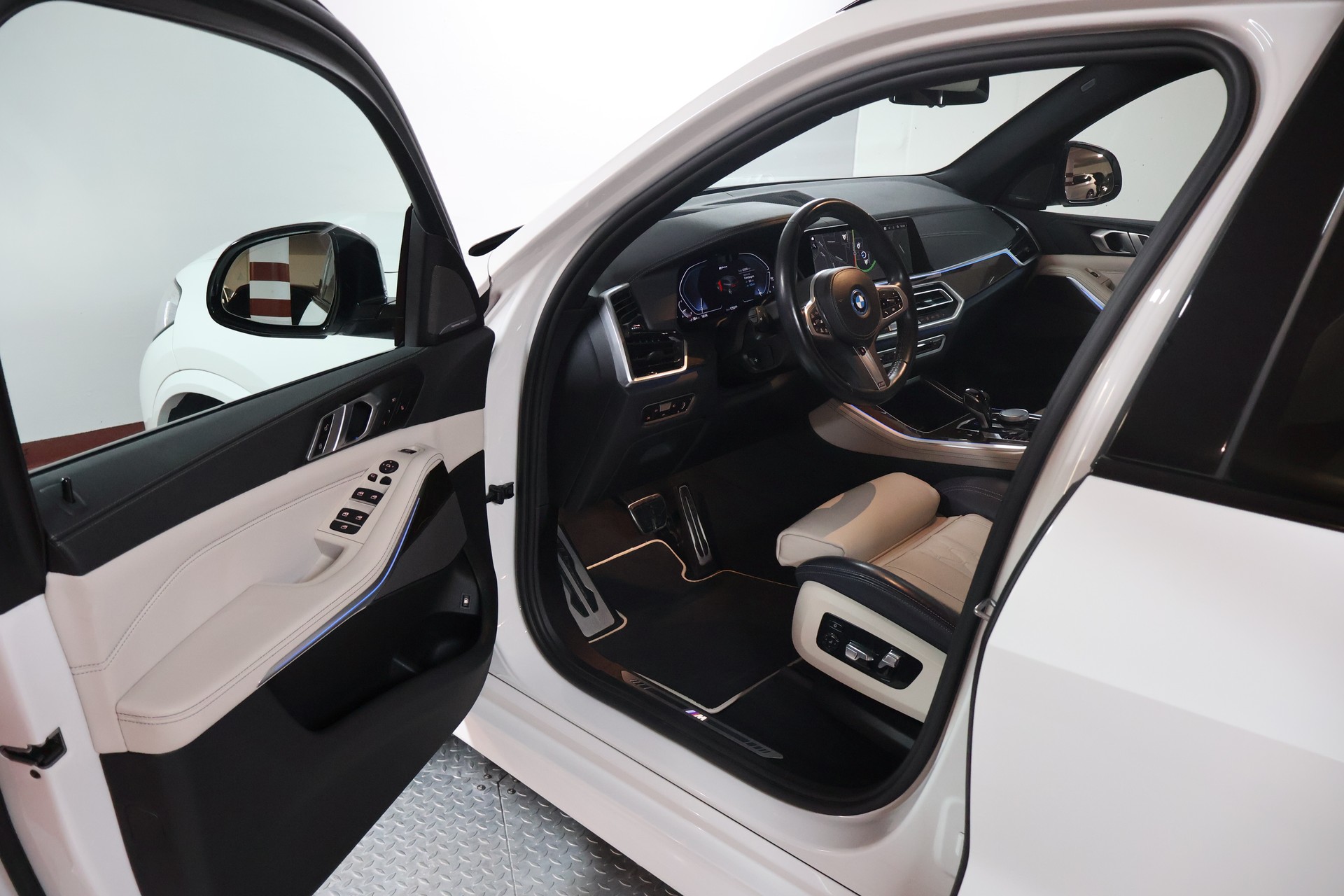 BMW X5 xDrive45e M Sport Steptronic-image-5