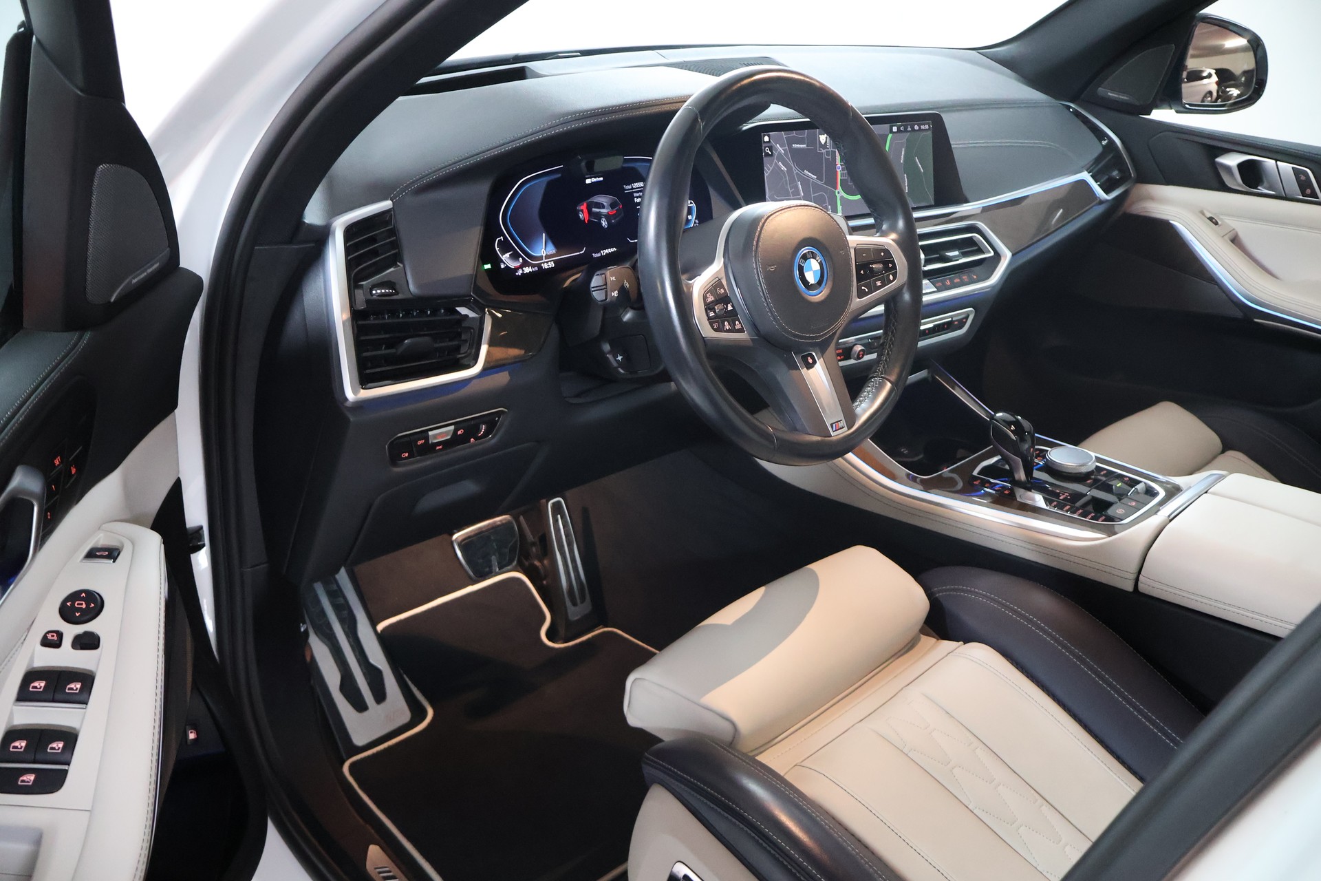 BMW X5 xDrive45e M Sport Steptronic-image-7