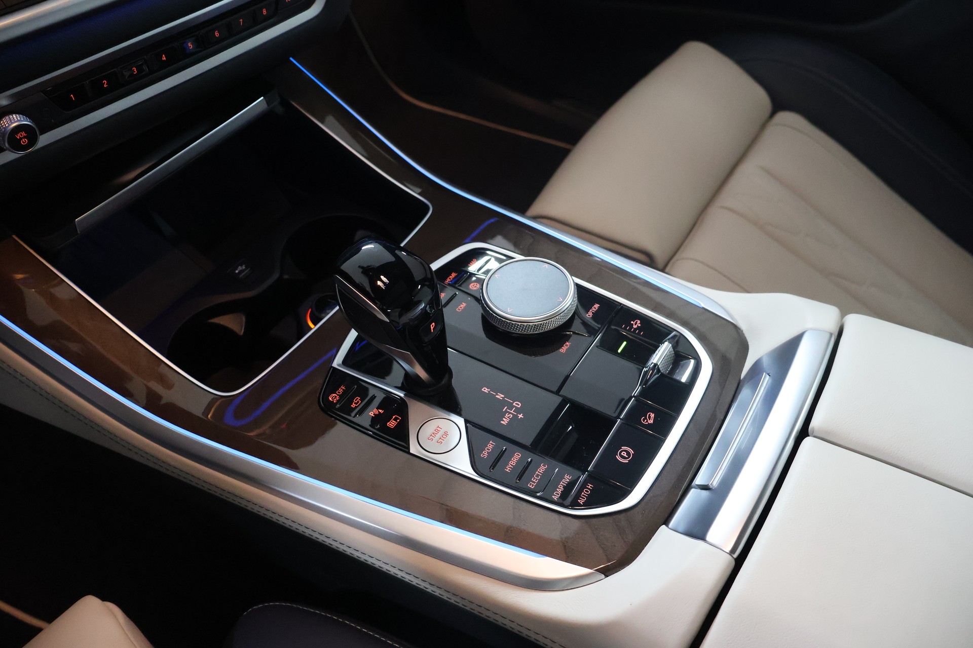 BMW X5 xDrive45e M Sport Steptronic-image-12