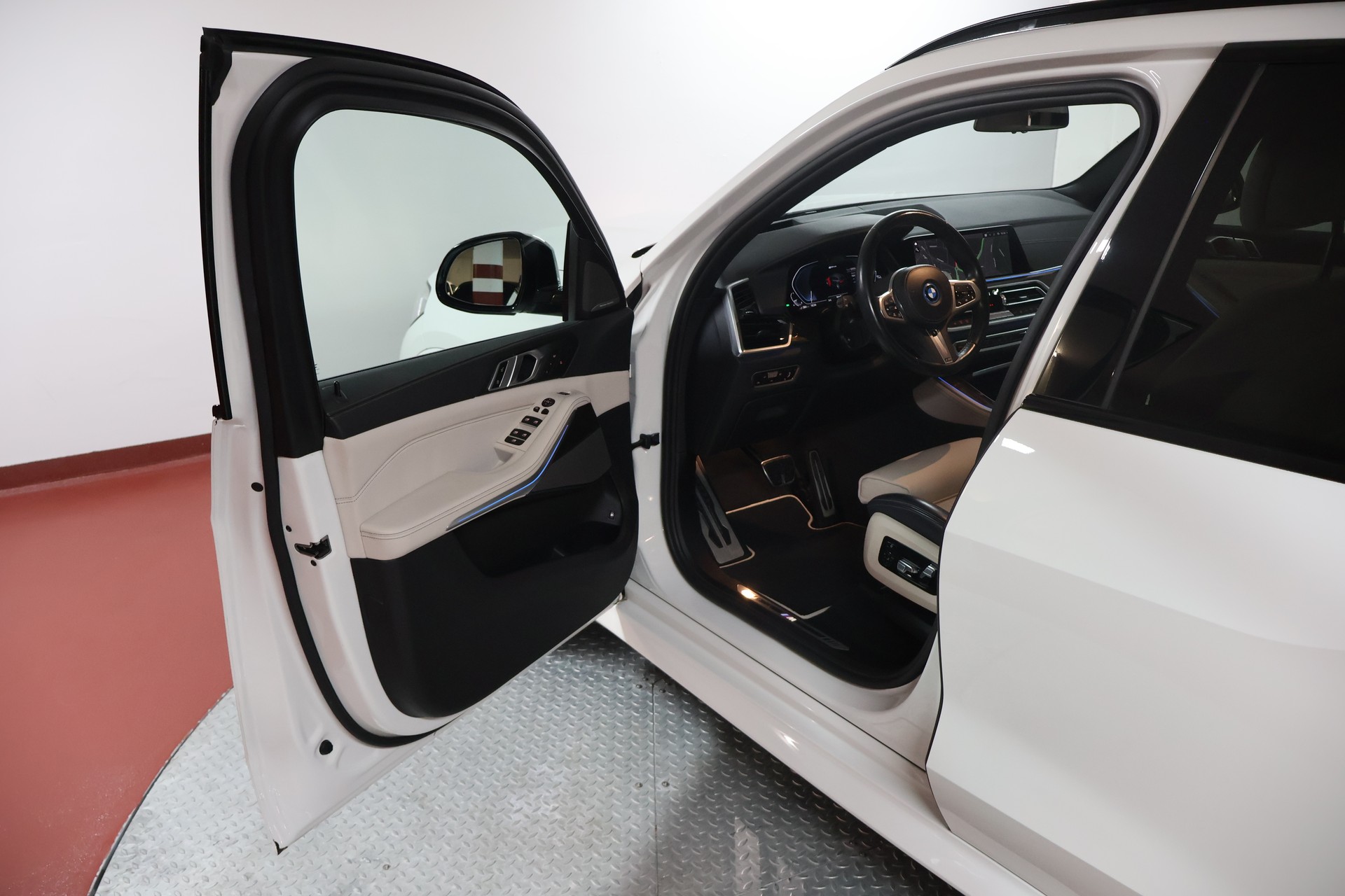 BMW X5 xDrive45e M Sport Steptronic-image-4