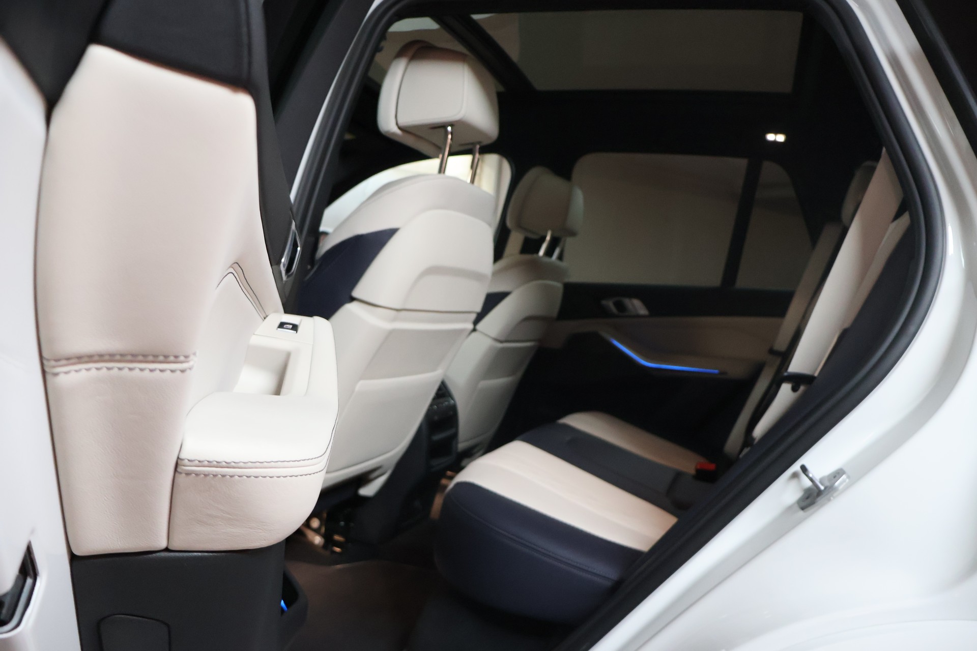BMW X5 xDrive45e M Sport Steptronic-image-18