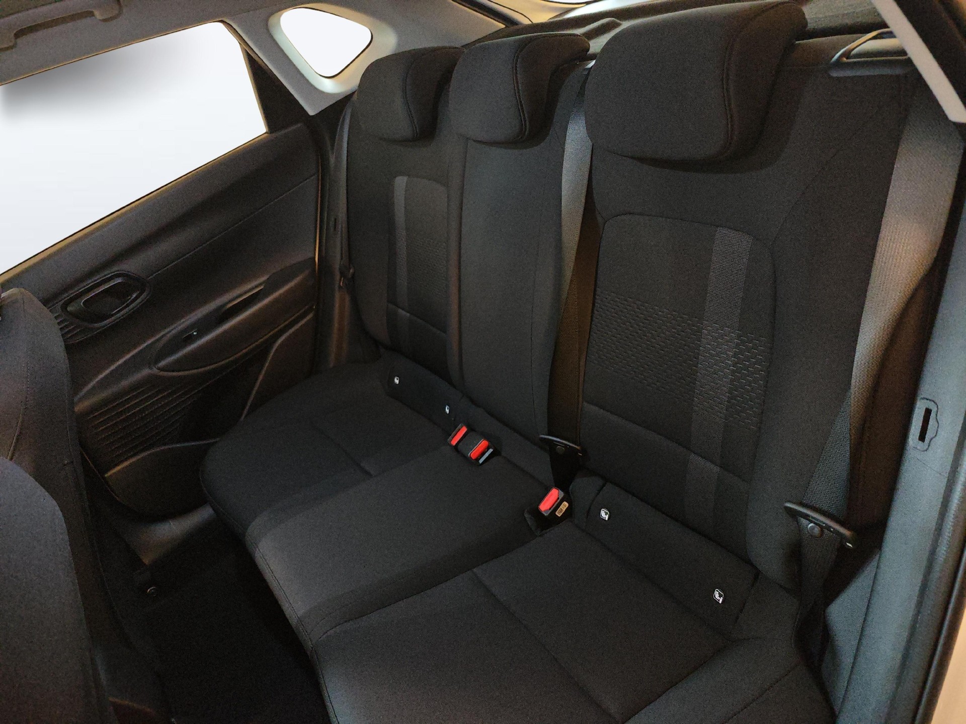 HYUNDAI i20 1.0 T-GDi Amplia-image-9