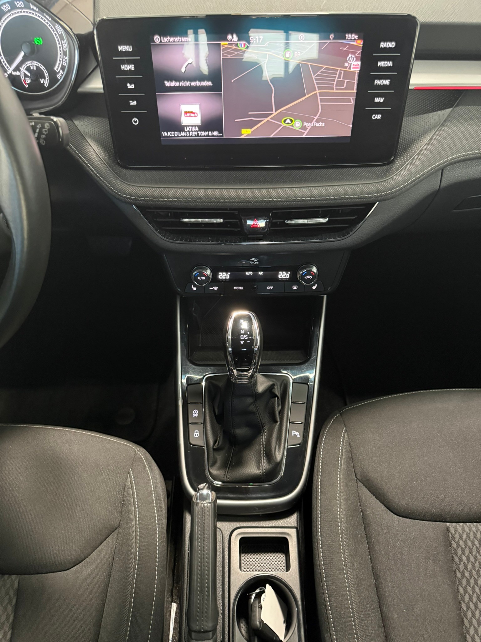 SKODA Fabia 1.0 TSI Style DSG-image-9