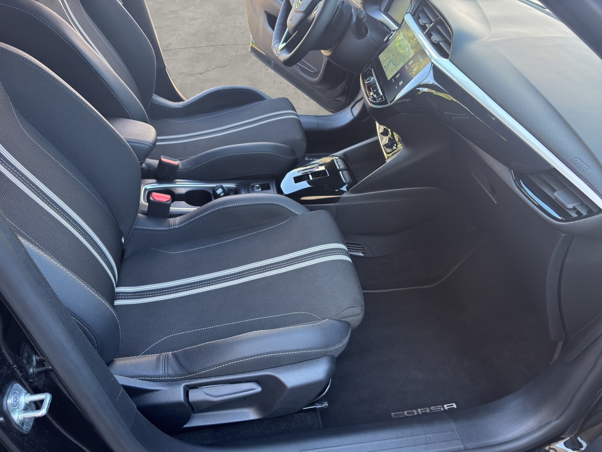 OPEL Corsa 1.2 MHEV Energize your life Weiss-image-17