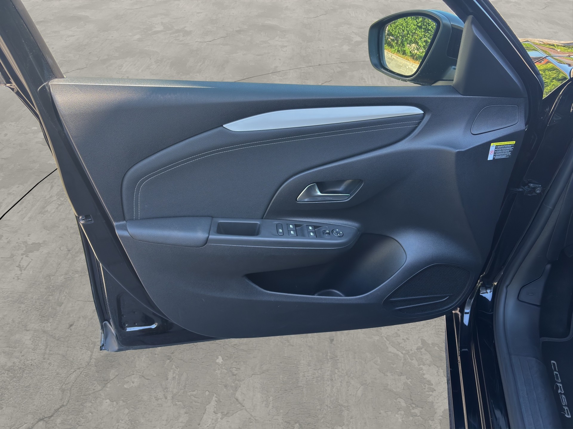 OPEL Corsa 1.2 MHEV Energize your life Weiss-image-11