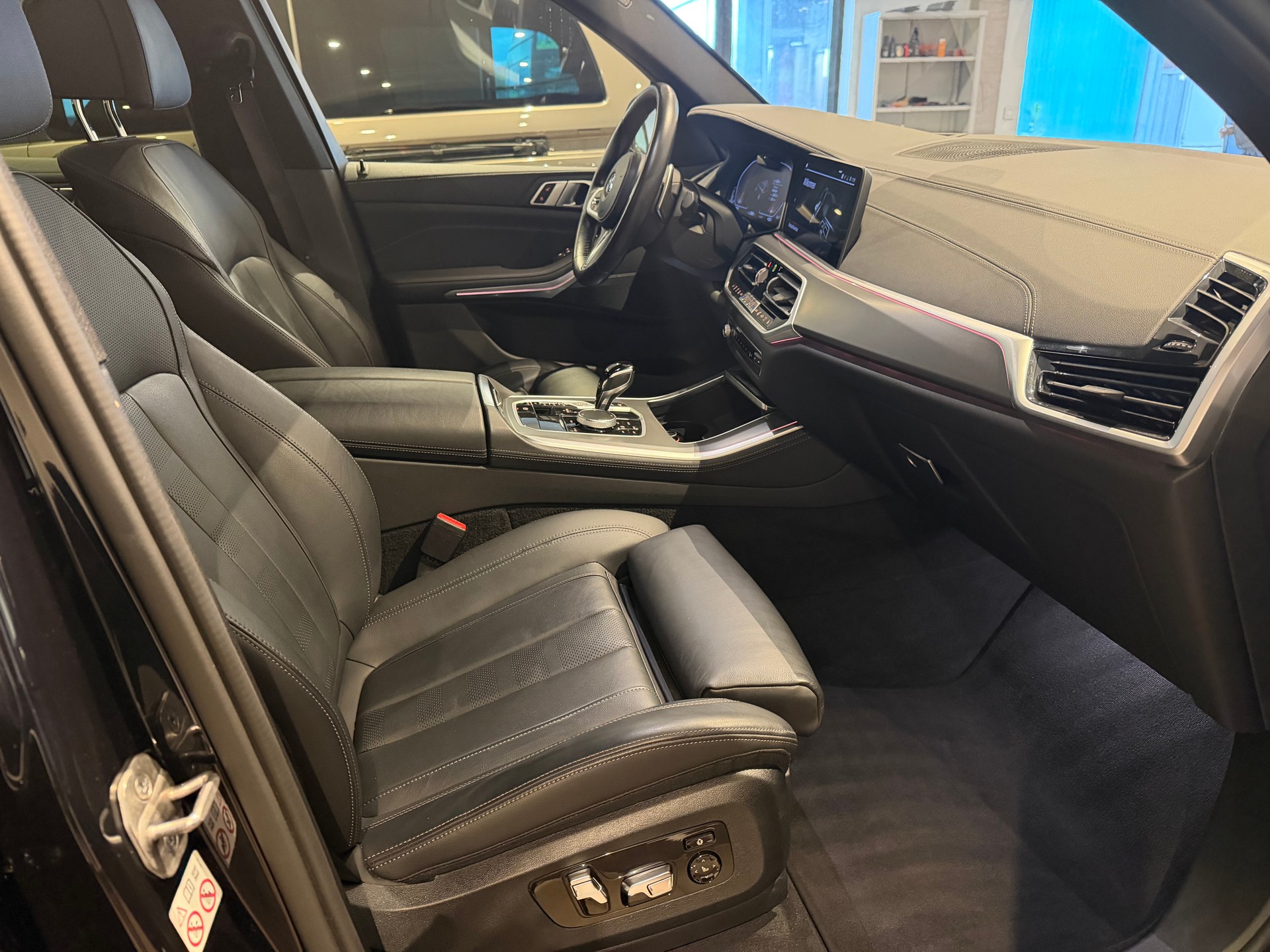 BMW X5 40d xDrive SAG-image-9