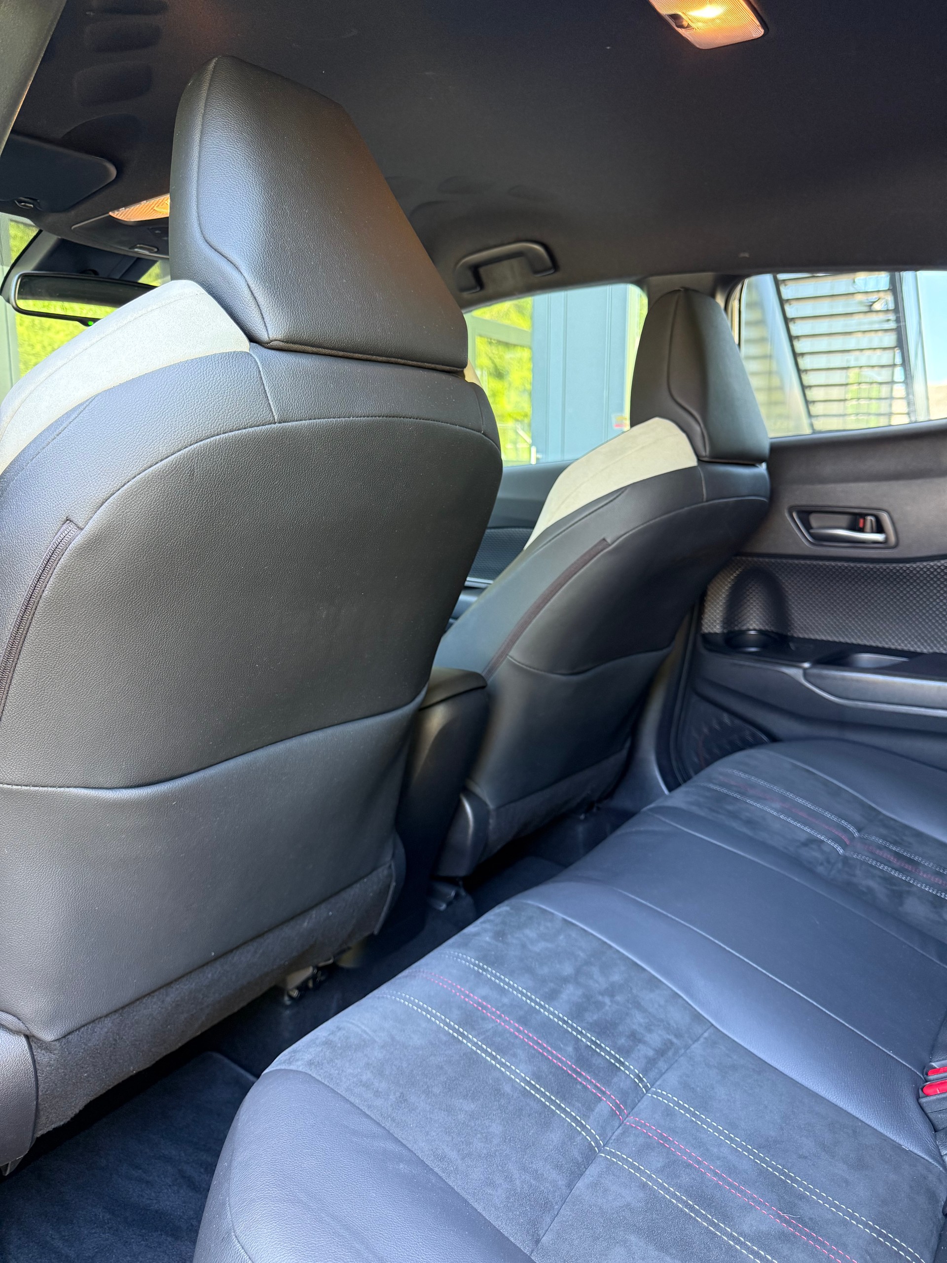 TOYOTA C-HR 2.0 HSD CVT GR Sport-image-14