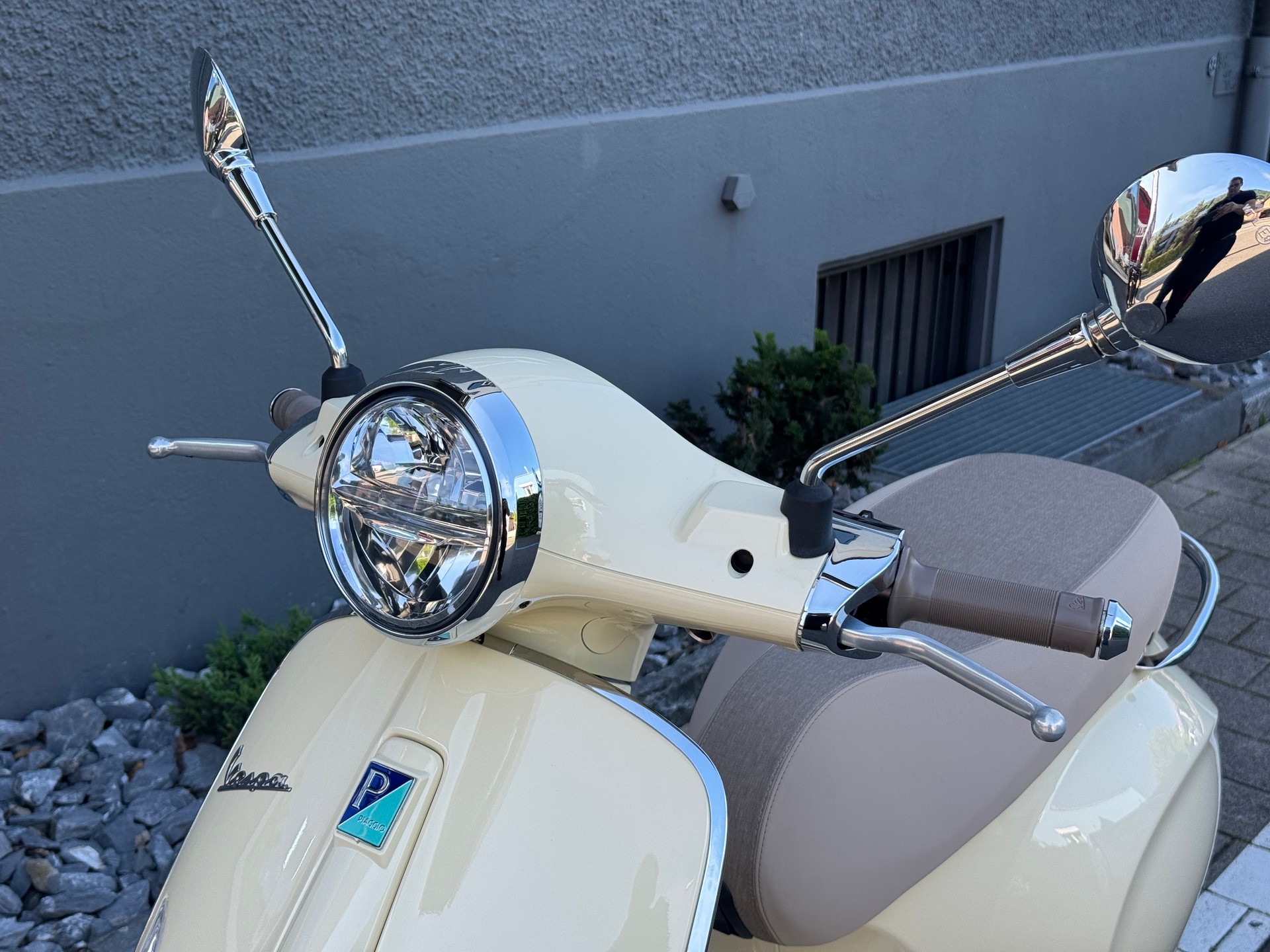 PIAGGIO Vespa 125 Primavera S 2026 Keyless Go & LCD Display-image-1