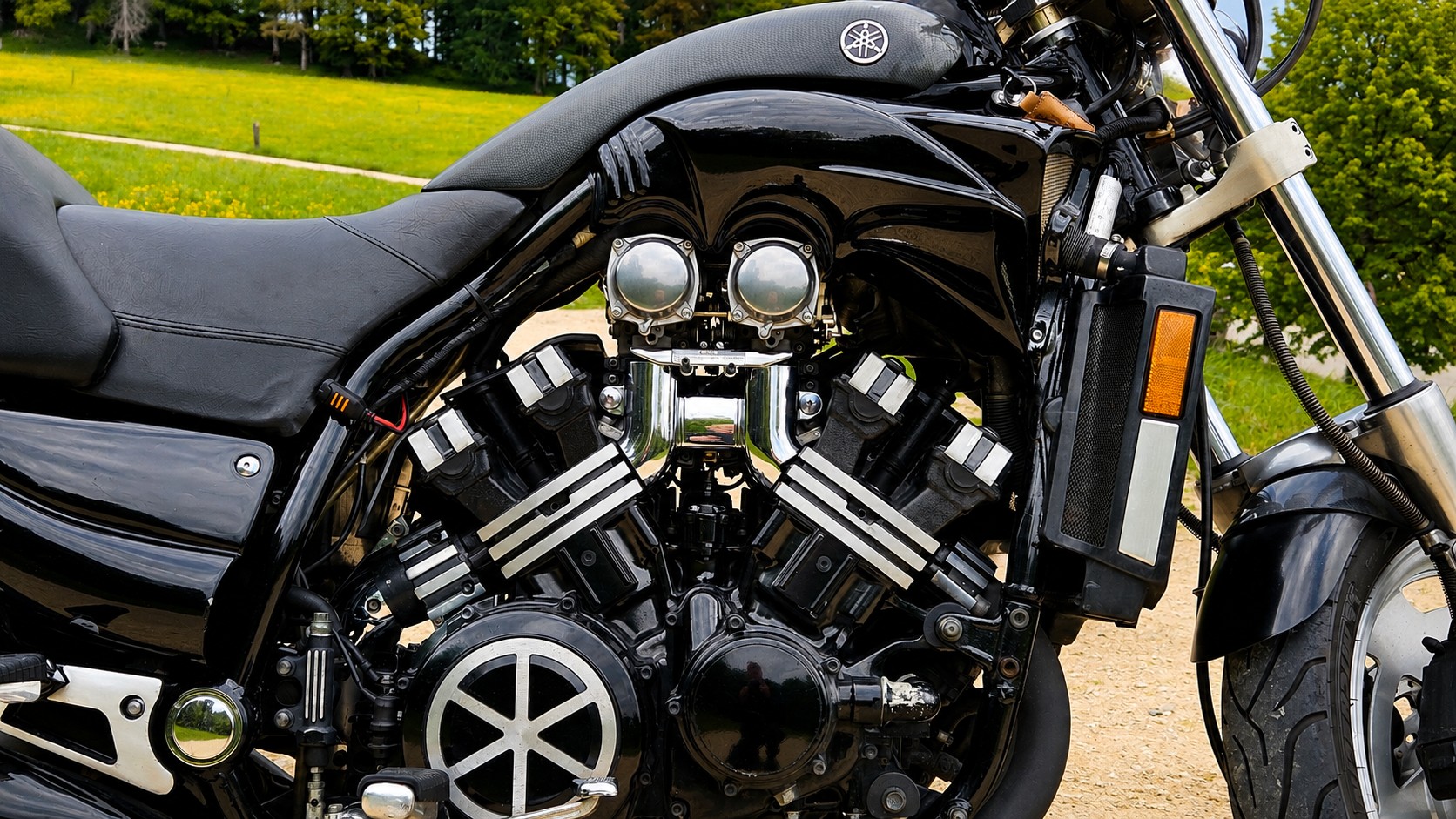 YAMAHA V-Max VMX 1200 (CAN)-image-4