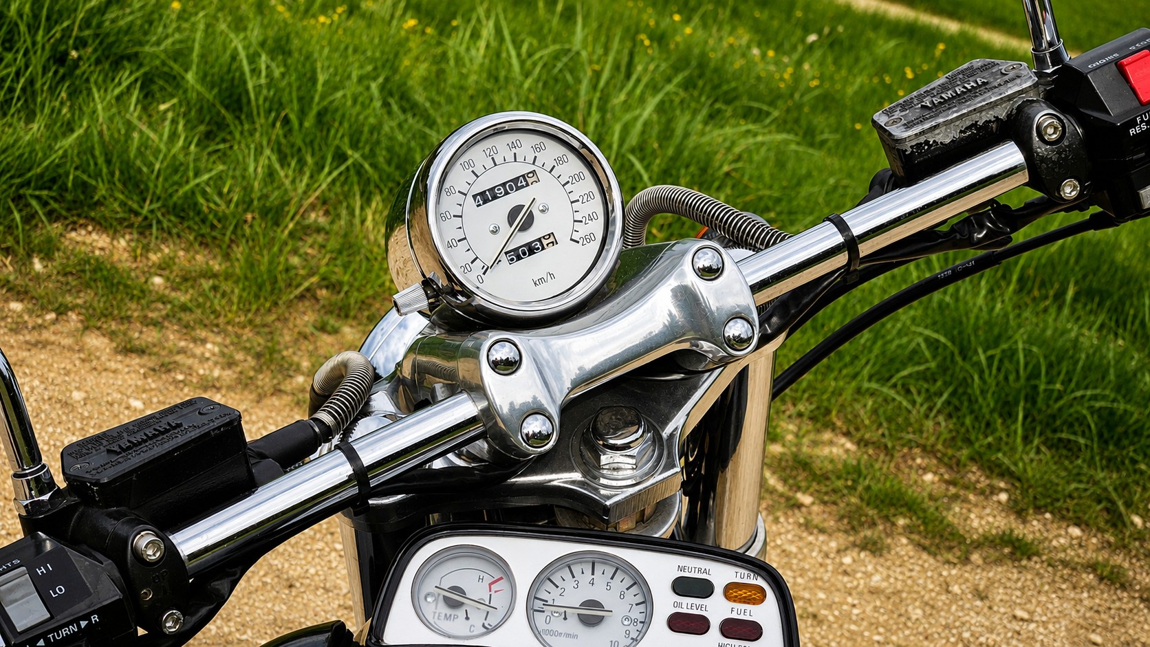 YAMAHA V-Max VMX 1200 (CAN)-image-5