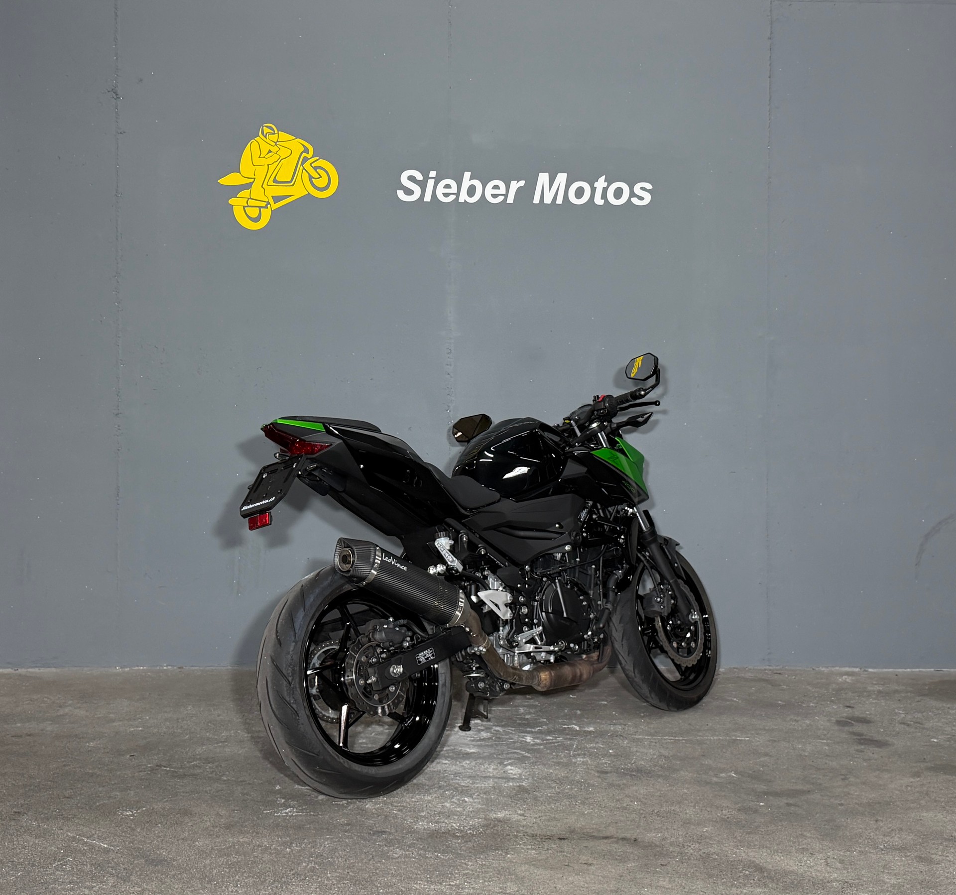 KAWASAKI Z 400-image-3