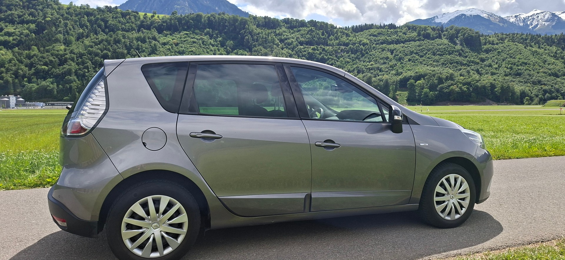 RENAULT Scénic 2.0 16V Privilège X-Tronic CVT-image-2