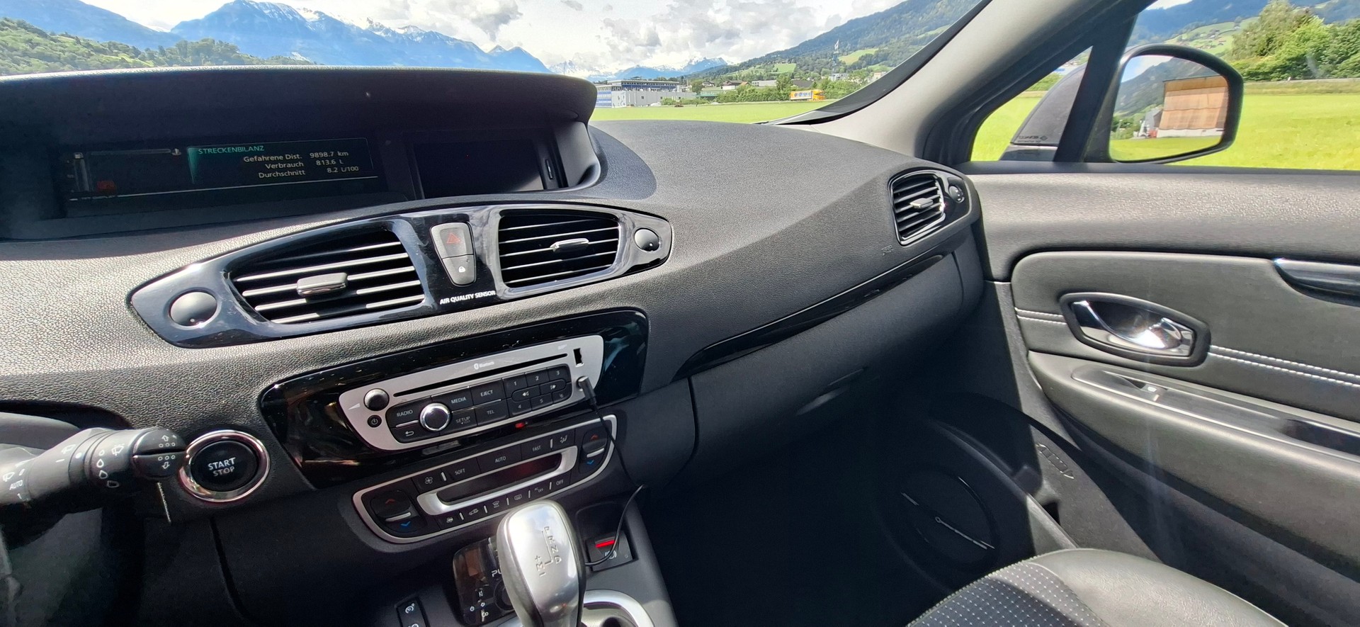 RENAULT Scénic 2.0 16V Privilège X-Tronic CVT-image-7