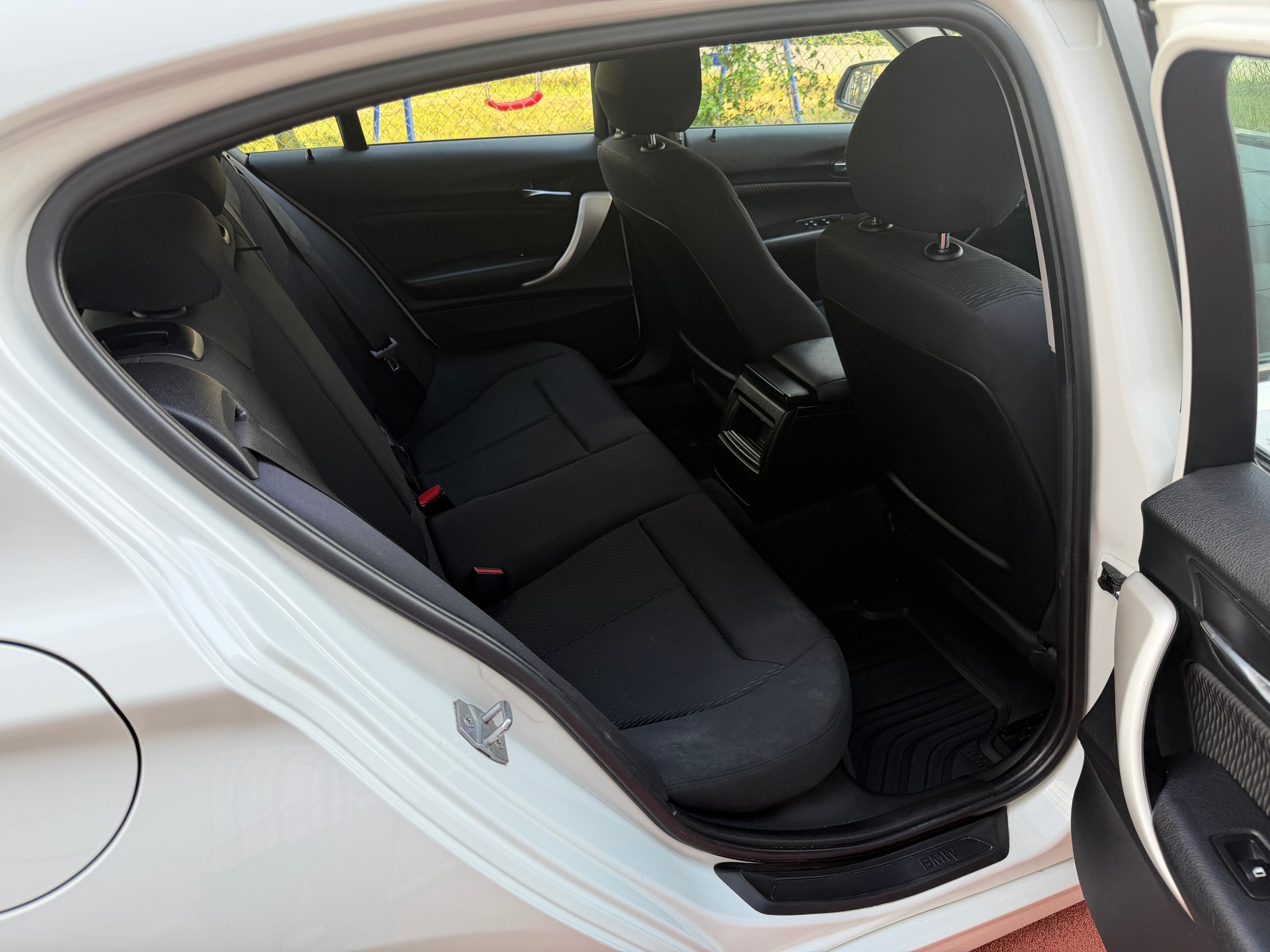 BMW 116d Efficient-Dynamics Edition-image-11