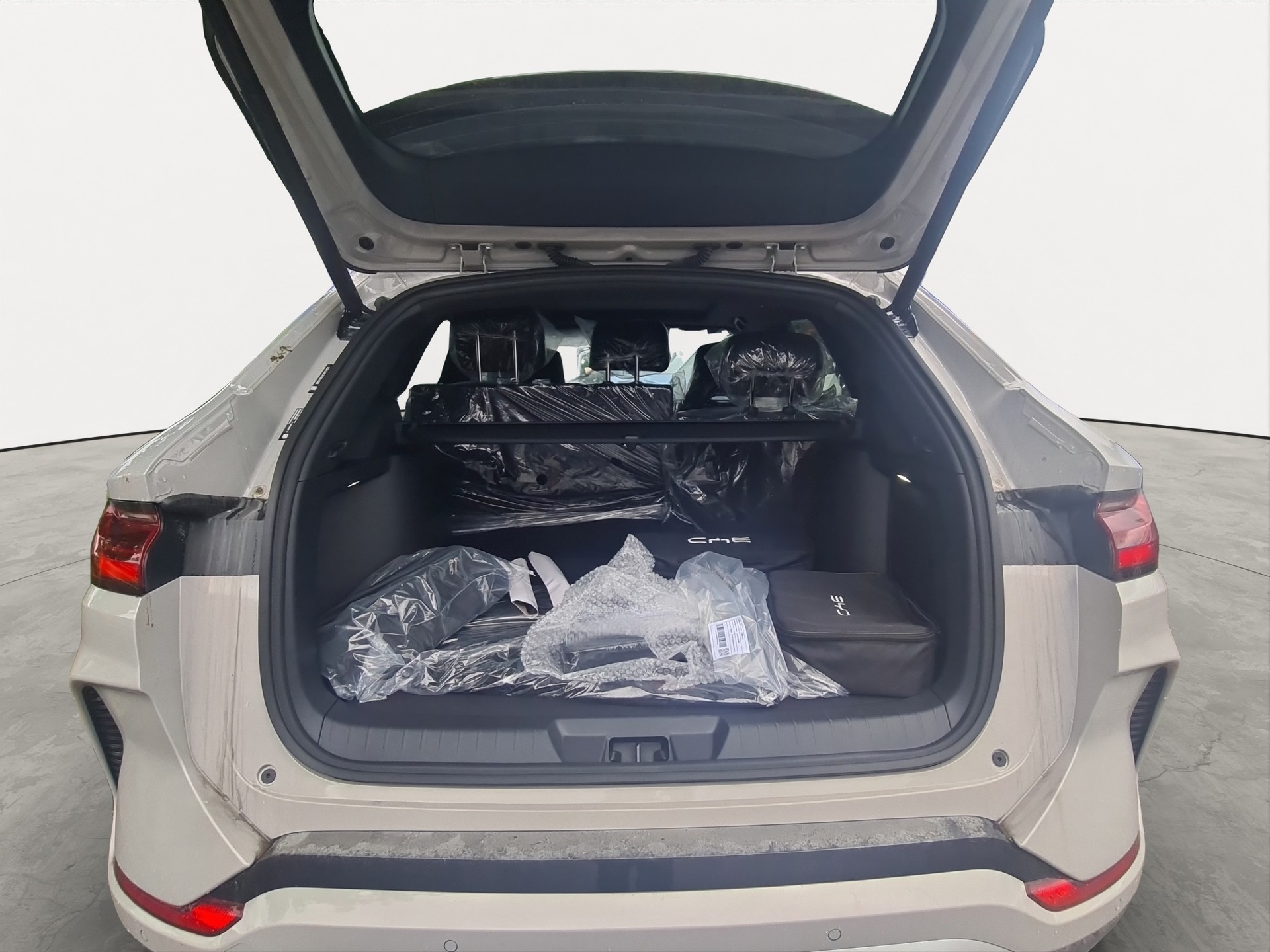BYD Seal U DM-i Design AWD-image-8