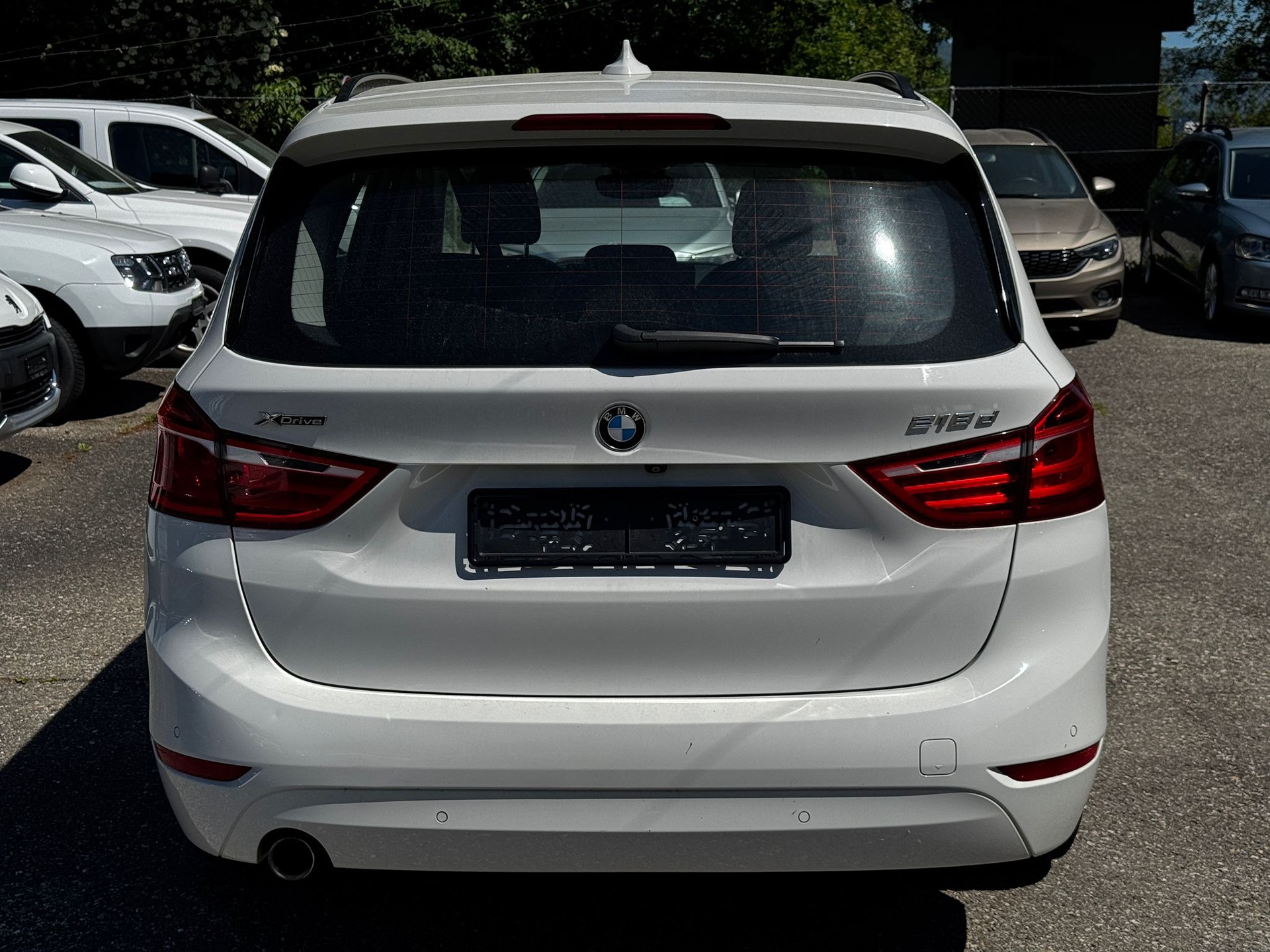 BMW 218d xDrive Gran Tourer Steptronic-image-5