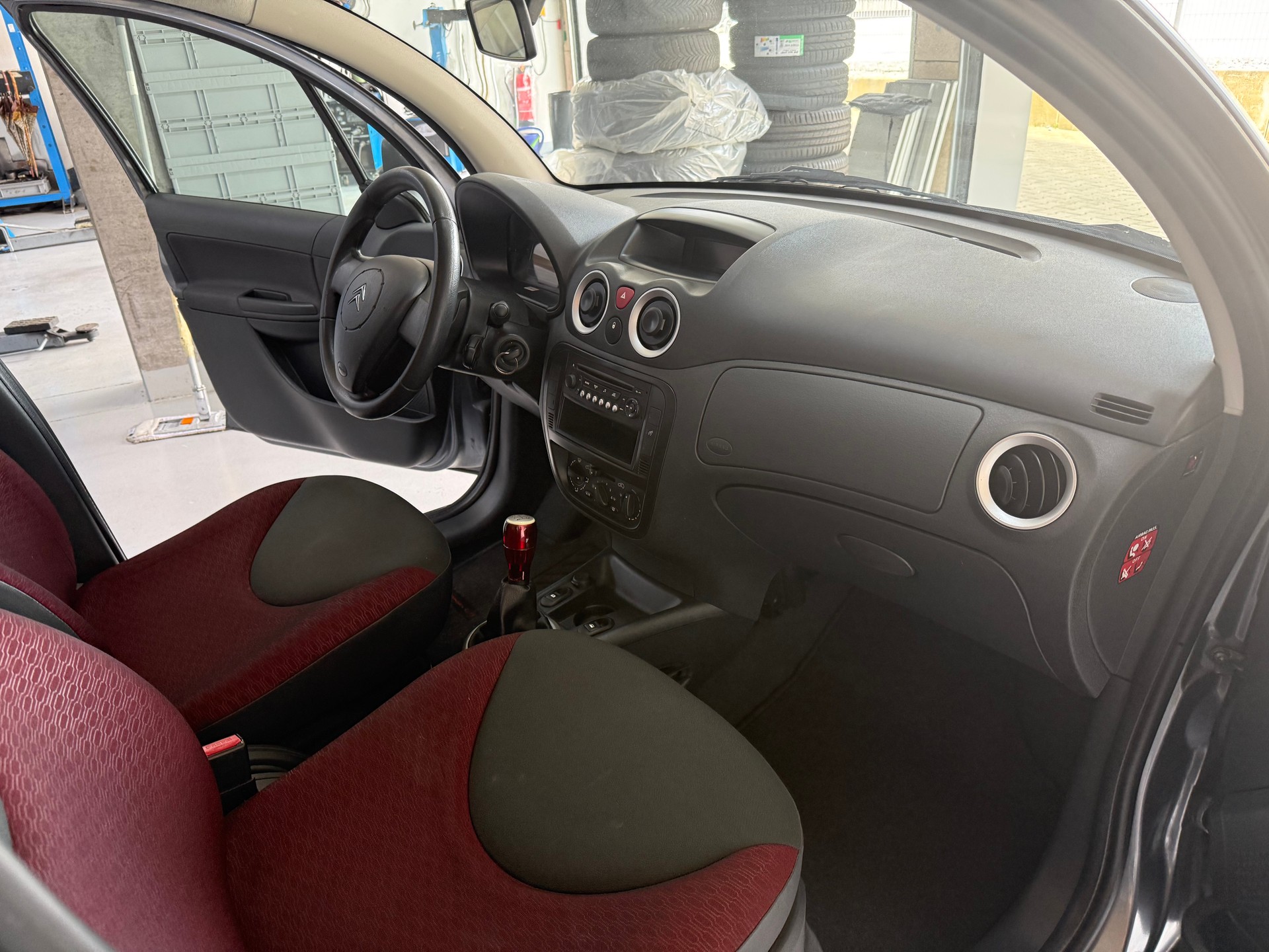 CITROEN C3 1.1i Essentiel-image-8