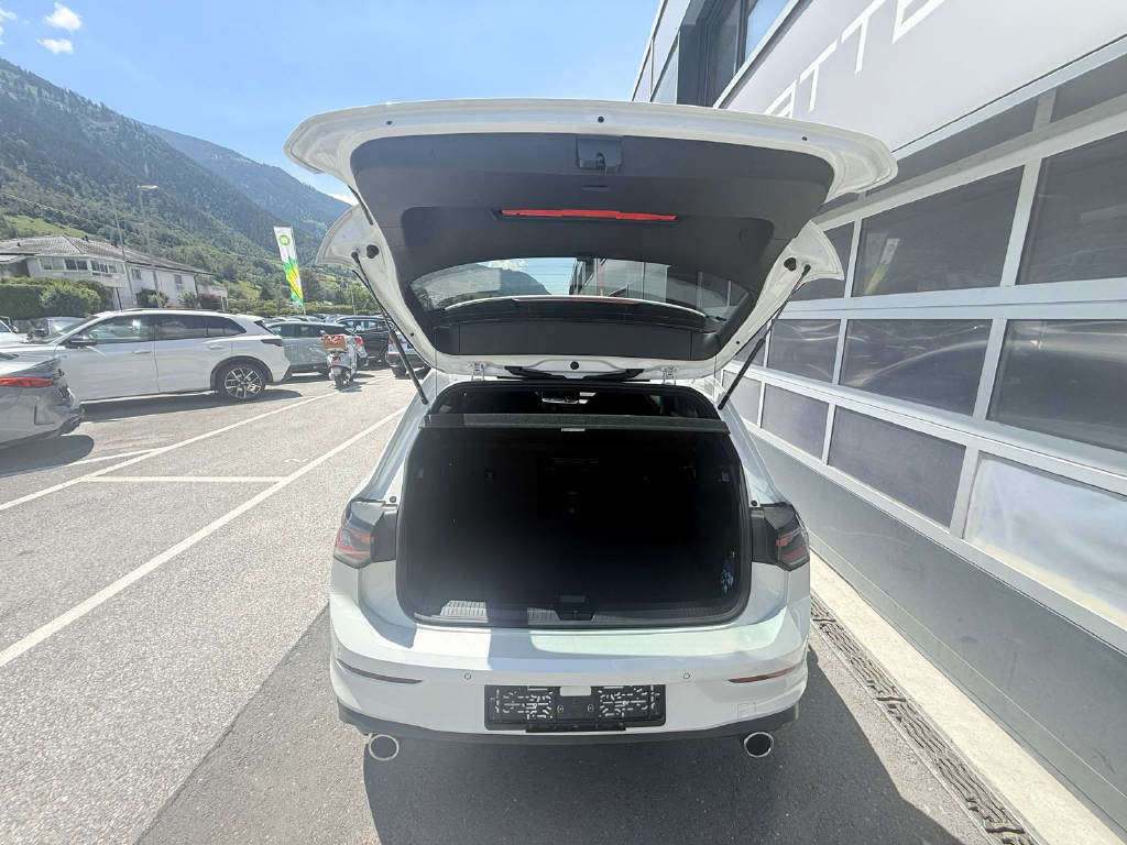 VW Golf VIII 2.0 TSI GTI DSG - CH-image-5