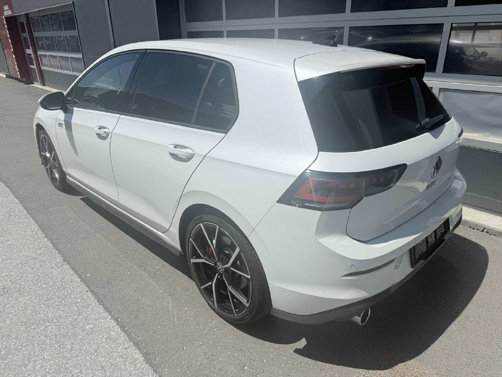 VW Golf VIII 2.0 TSI GTI DSG - CH-showroom-element-3