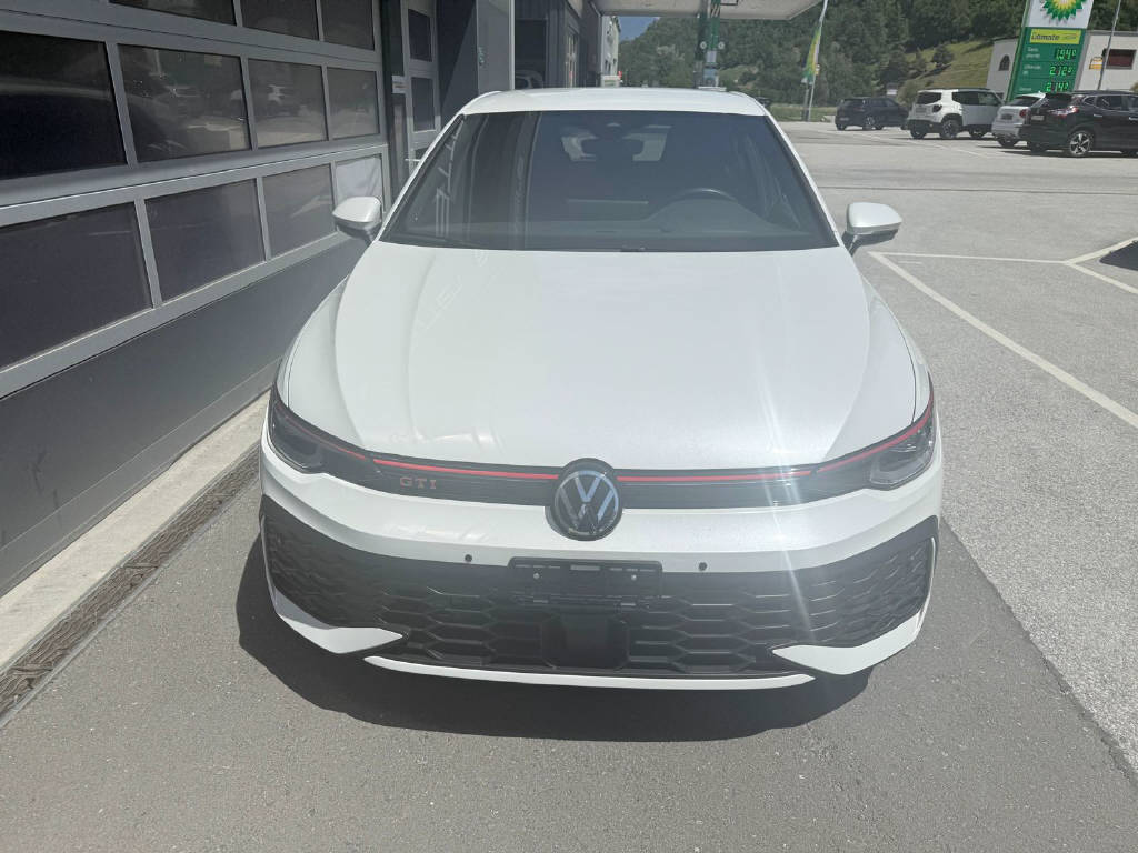 VW Golf VIII 2.0 TSI GTI DSG - CH-showroom-element-1
