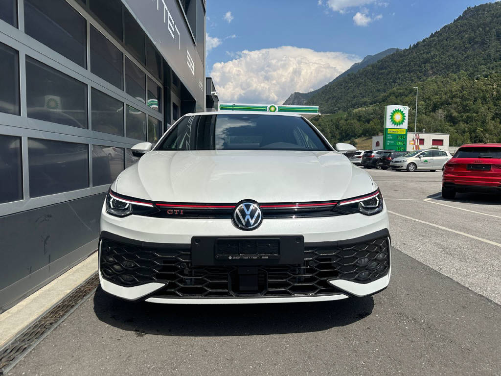 VW Golf VIII 2.0 TSI GTI DSG - CH-showroom-element-2