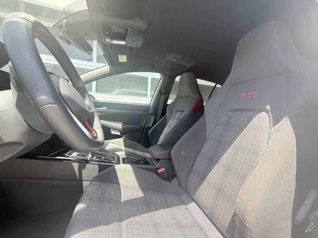 VW Golf VIII 2.0 TSI GTI DSG - CH-image-6