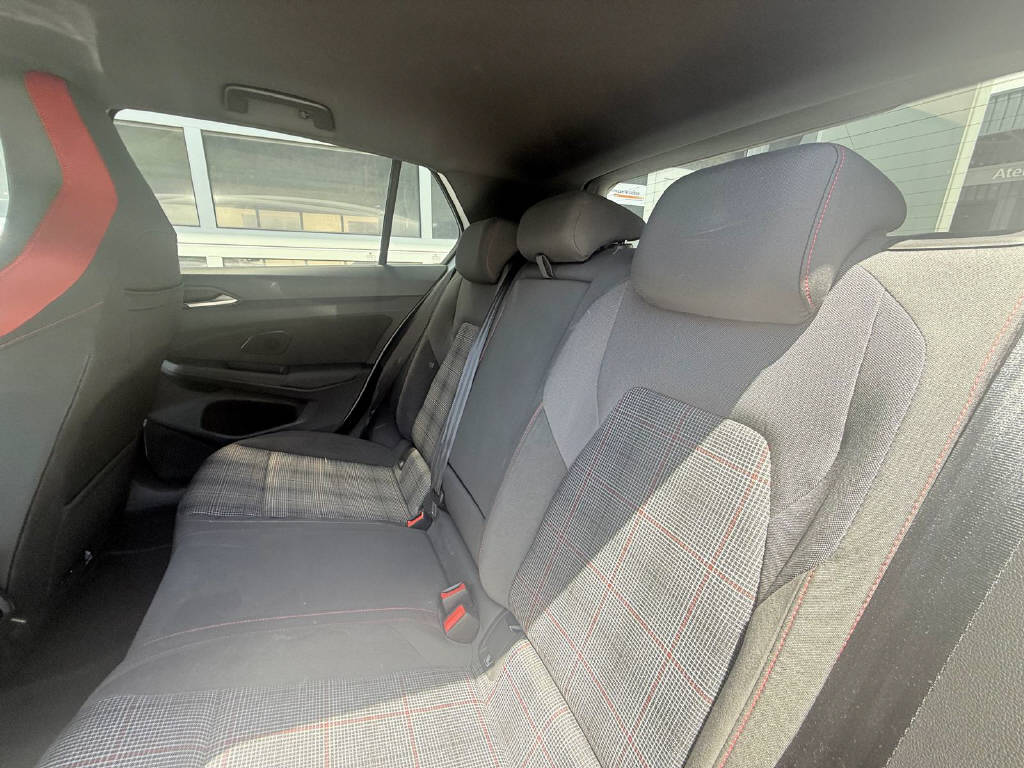 VW Golf VIII 2.0 TSI GTI DSG - CH-image-7