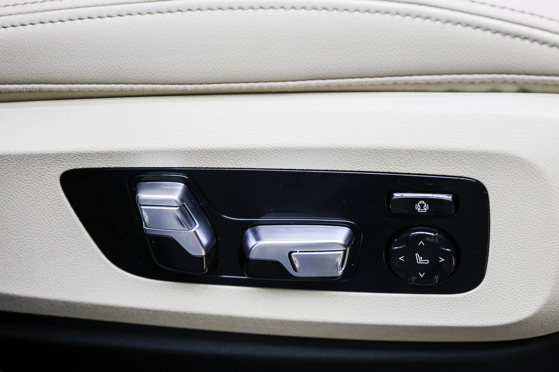 BMW X5 45e xDrive SAG M Paket-image-24