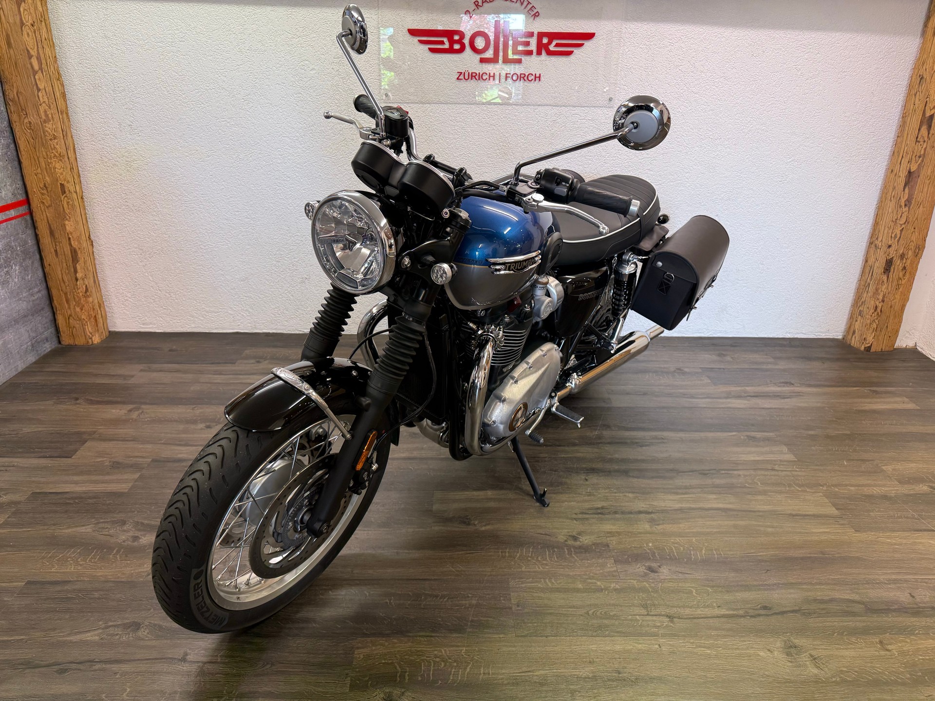 TRIUMPH Bonneville T120-image-5