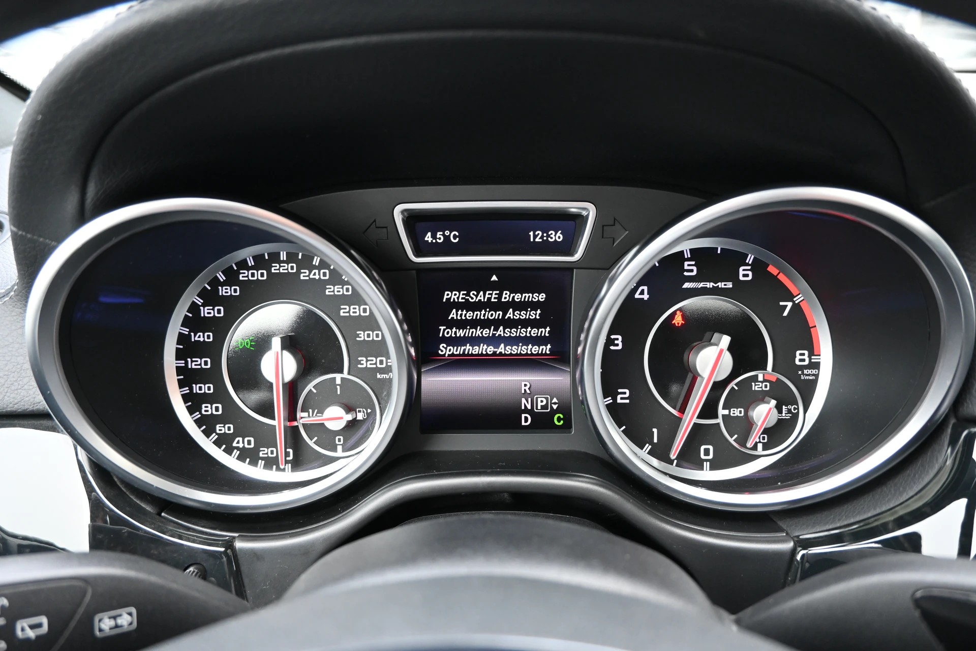 MERCEDES-BENZ GL 63 AMG 4Matic Speedshift Plus 7G-Tronic-image-16