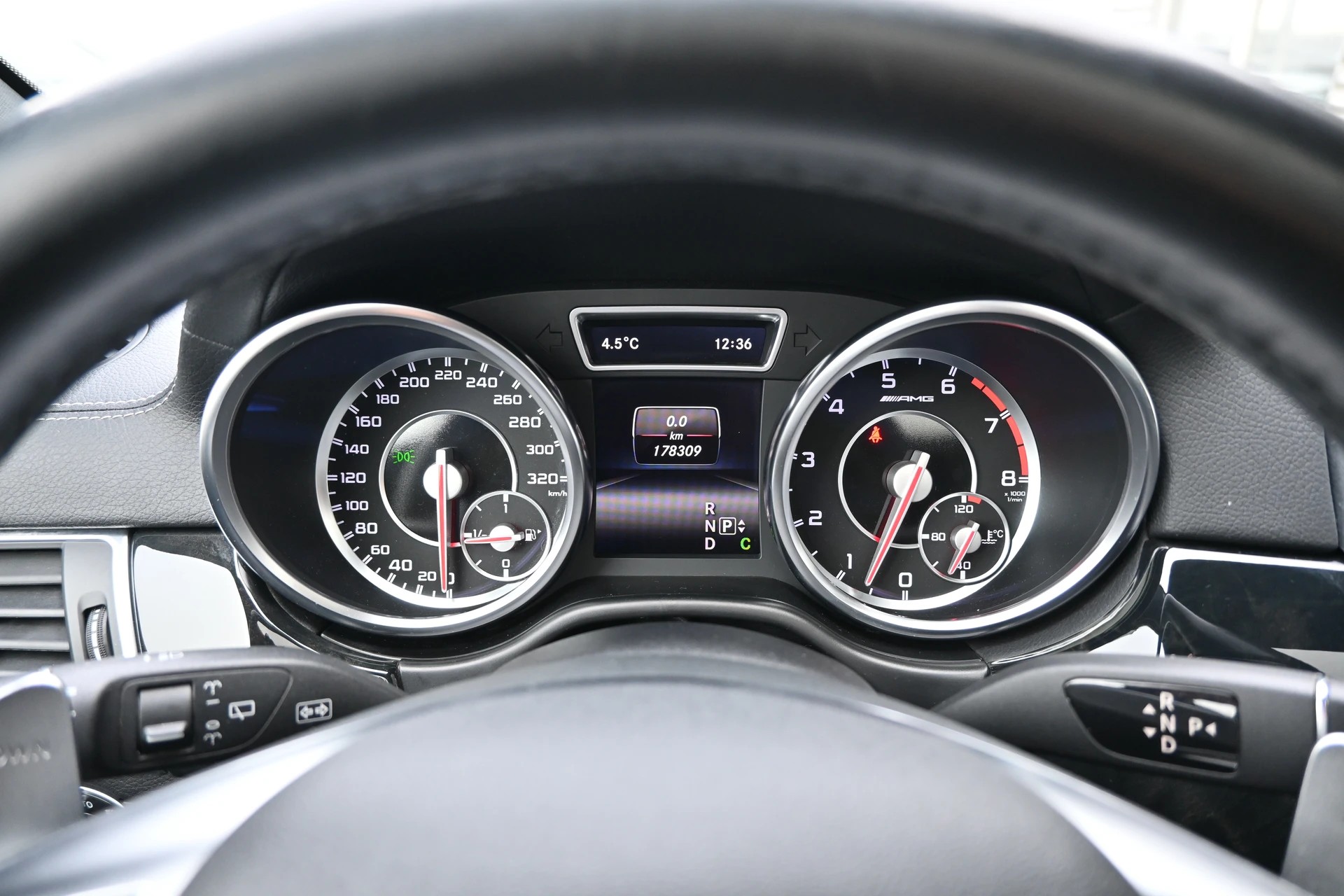 MERCEDES-BENZ GL 63 AMG 4Matic Speedshift Plus 7G-Tronic-image-18
