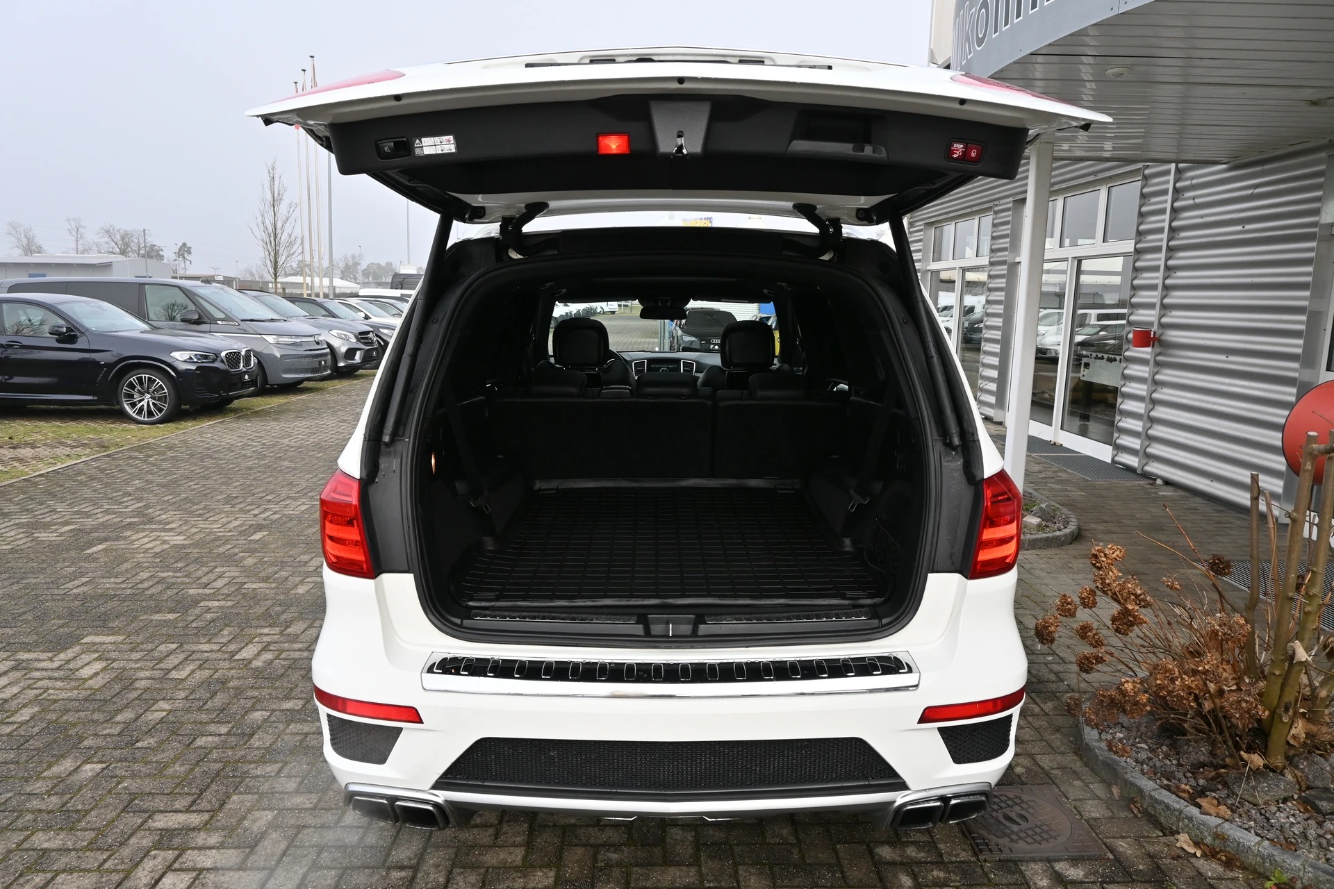 MERCEDES-BENZ GL 63 AMG 4Matic Speedshift Plus 7G-Tronic-image-7