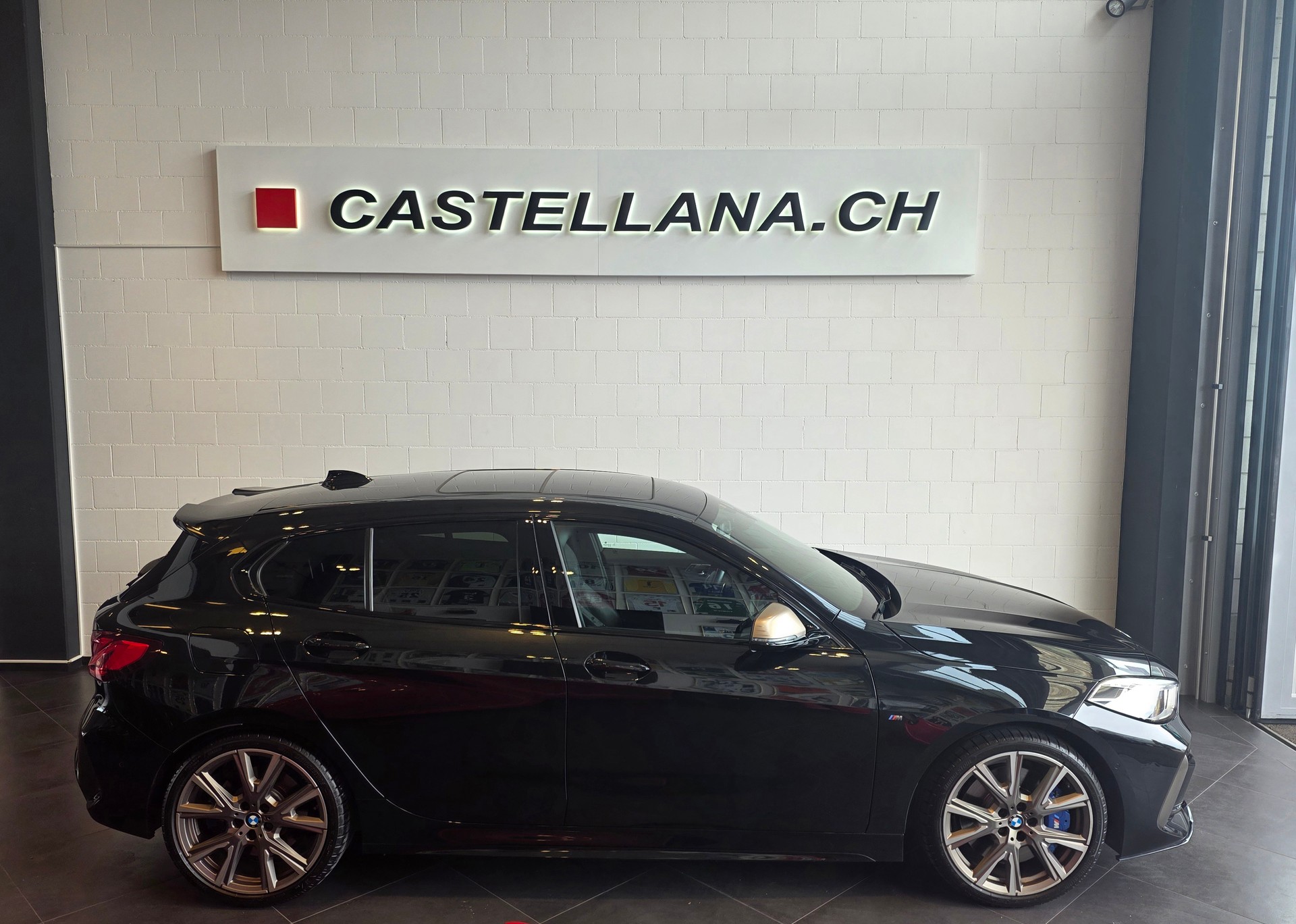 BMW M135i xDrive-image-6