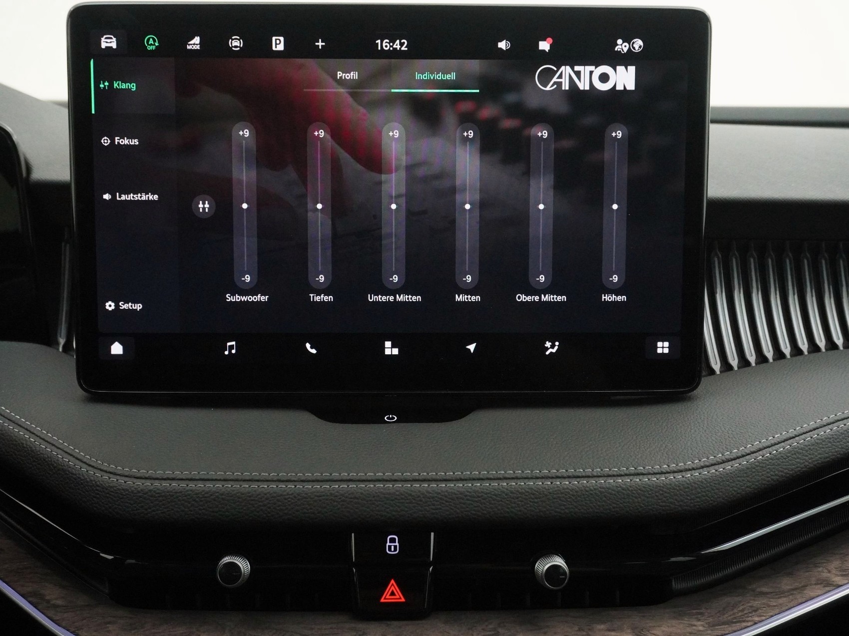 SKODA Superb 2.0 TDI Sportline 4x4 DSG-image-19