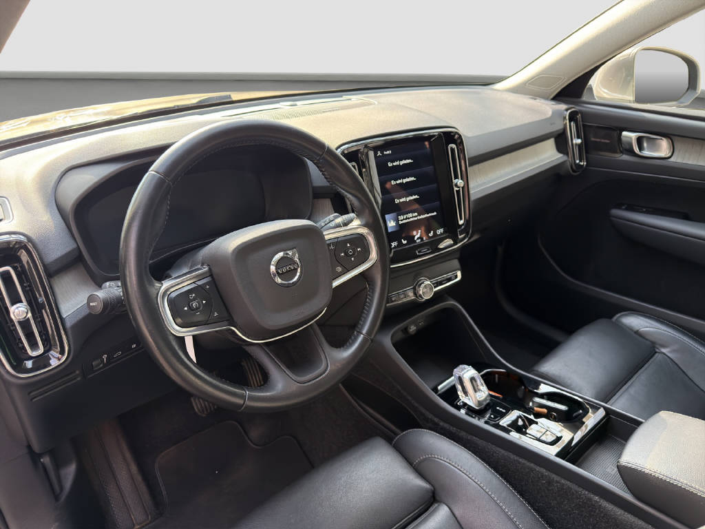 VOLVO XC40 1.5 T5 PiH Inscription-image-7