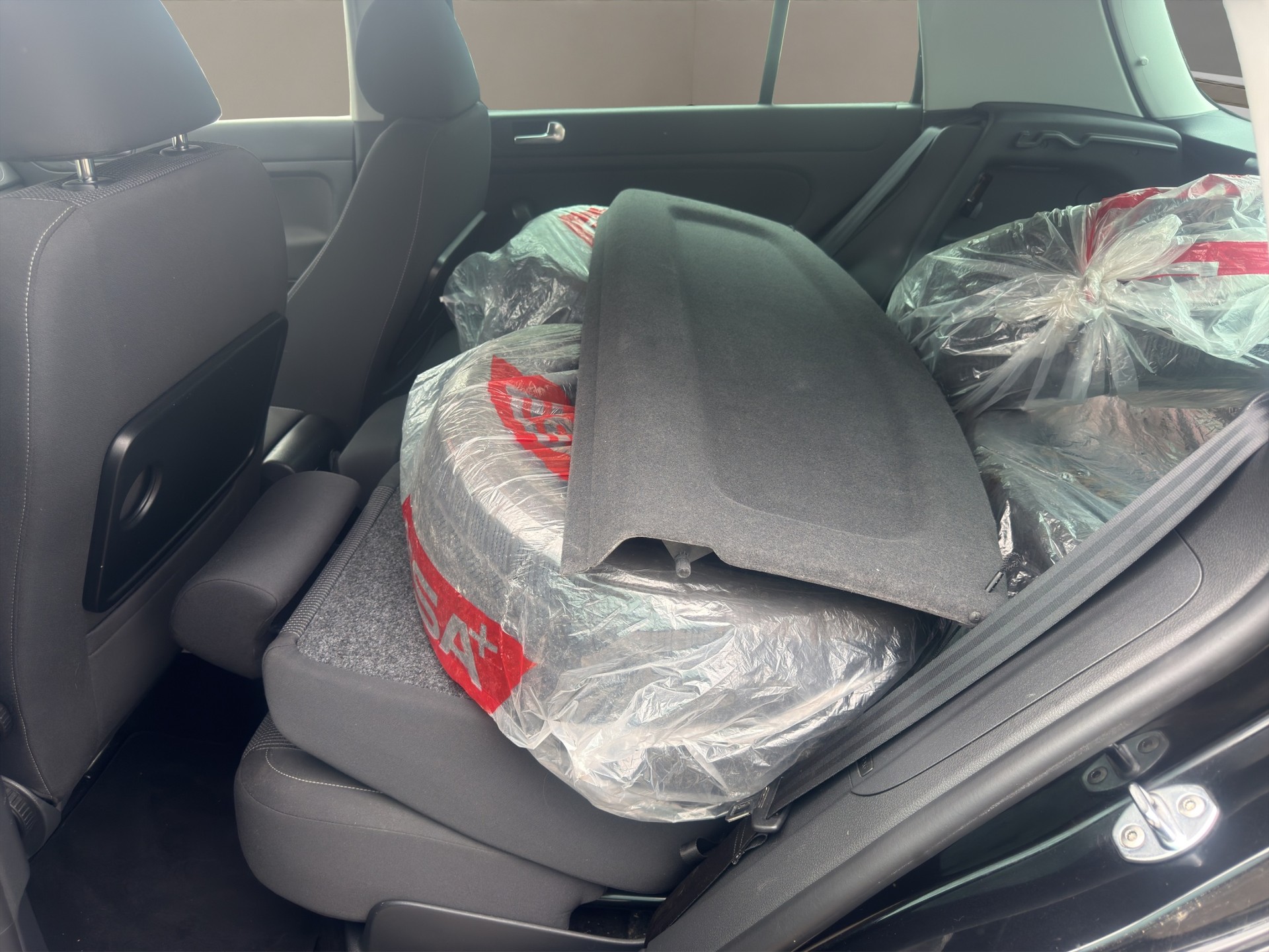 VW Golf Plus 1.4 TSI Comfortline DSG-image-10