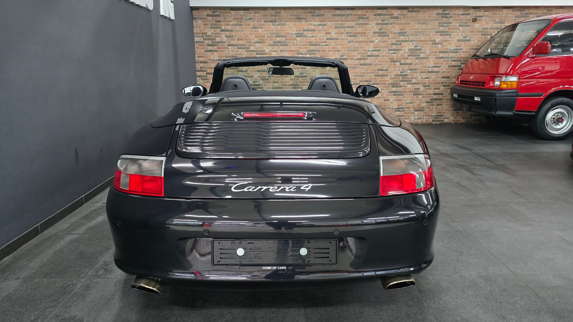 PORSCHE 911 Carrera 4 Cabrio-image-10