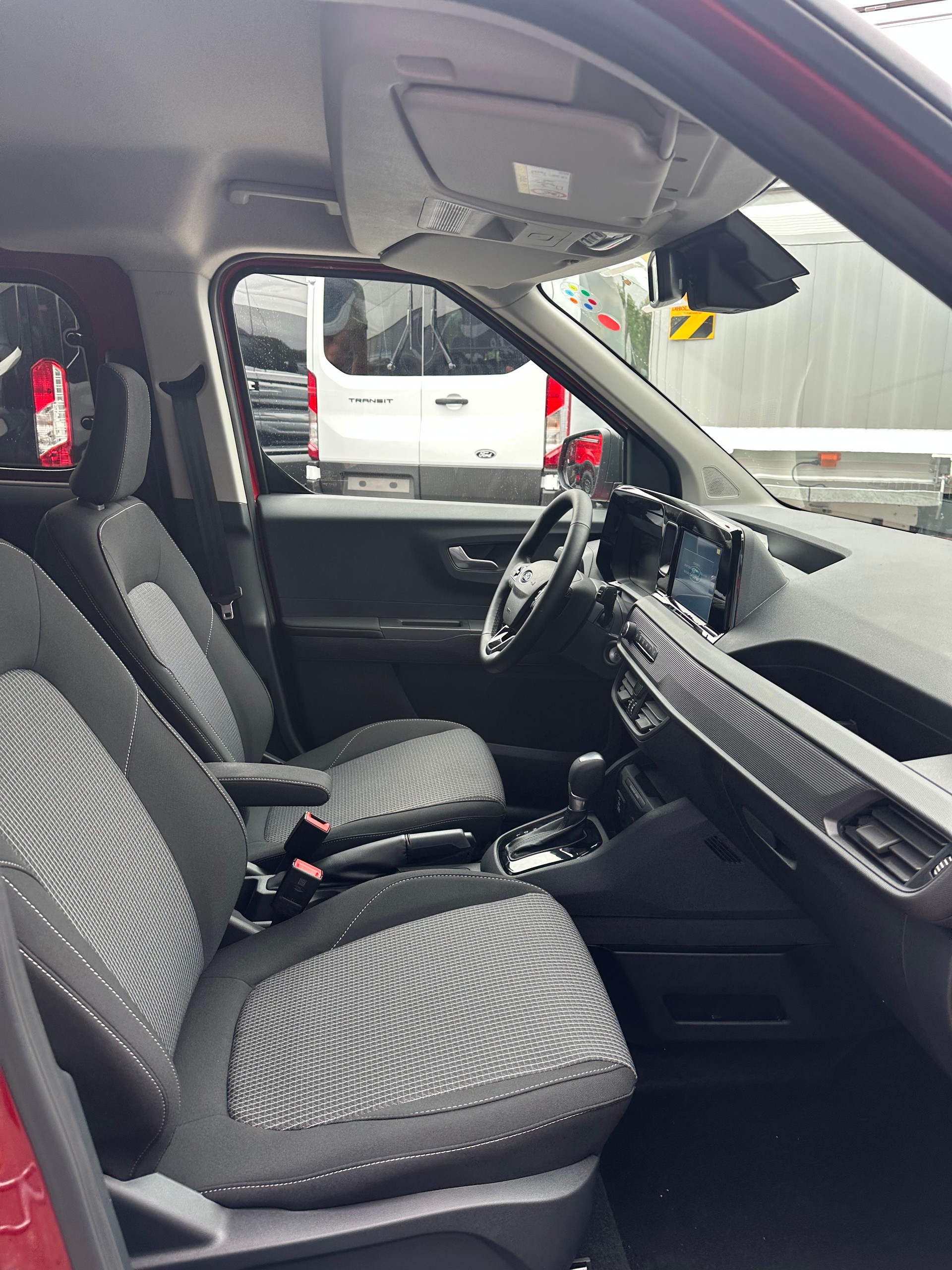 FORD Transit Courier dcab. van 1.0 Trend/125CV/Aut.-image-12