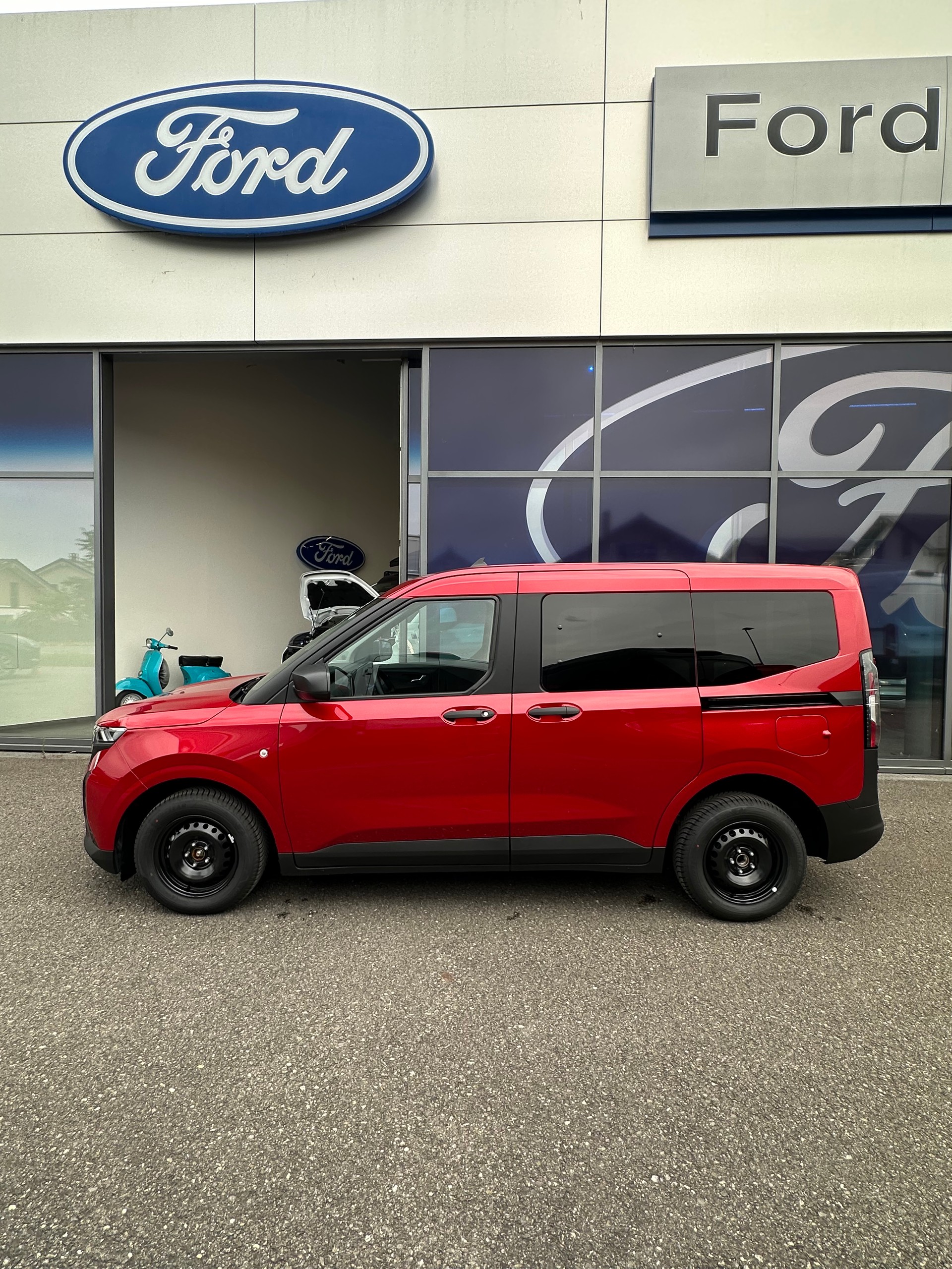 FORD Transit Courier dcab. van 1.0 Trend/125CV/Aut.-image-2