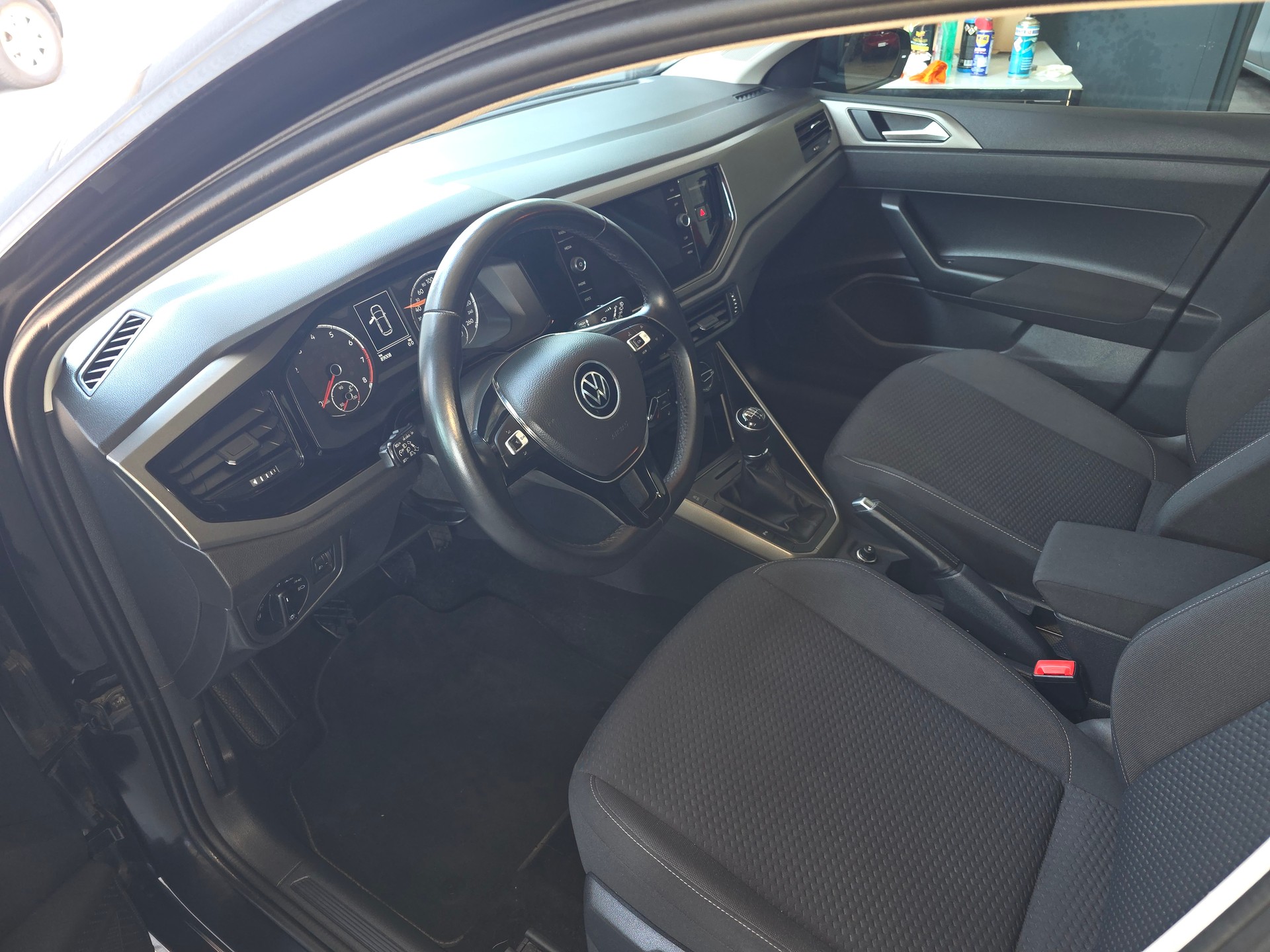 VW Polo 1.0 TSI BMT Comfortline-image-4