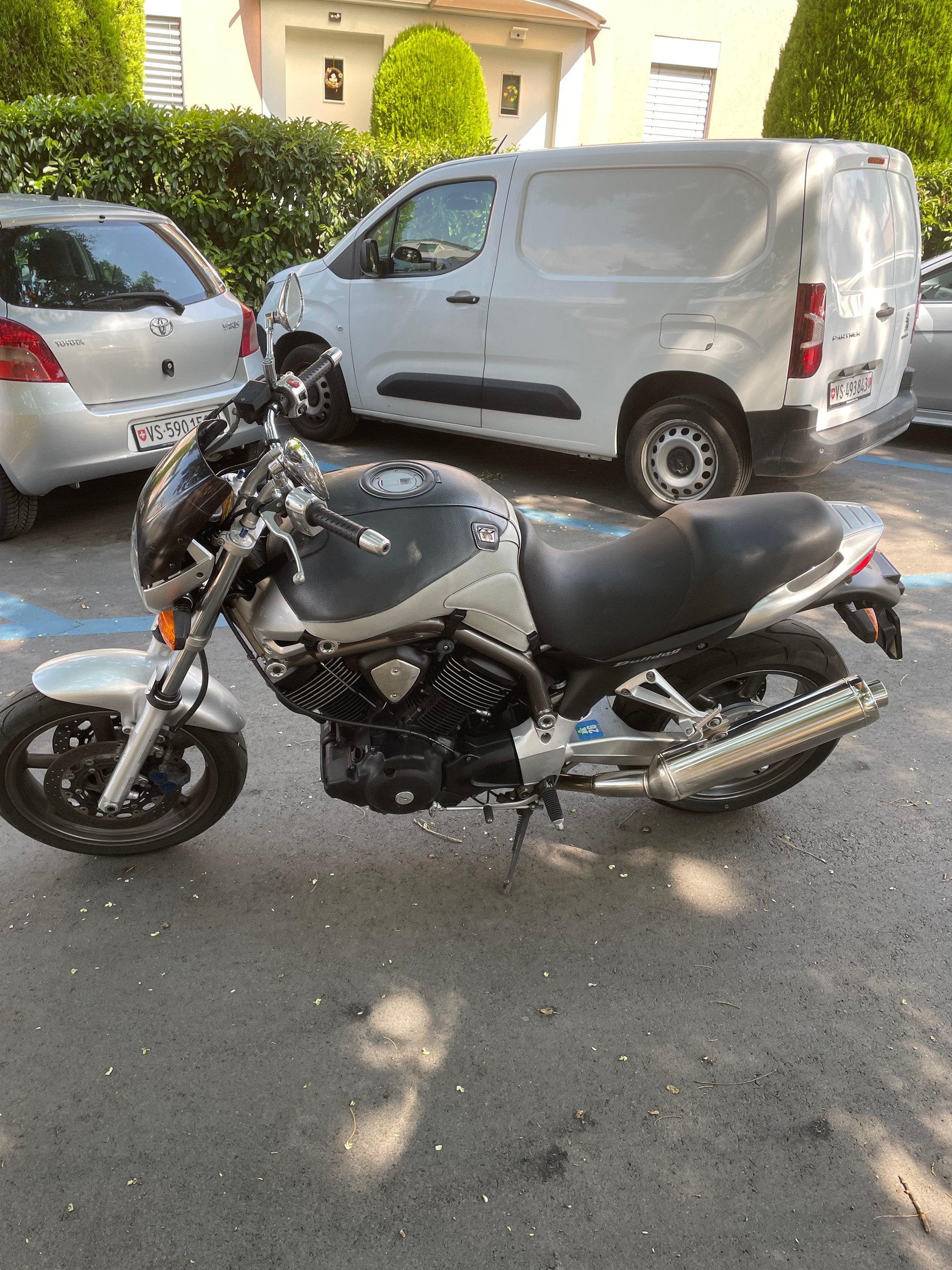 YAMAHA BT 1100 Bulldog-image-2