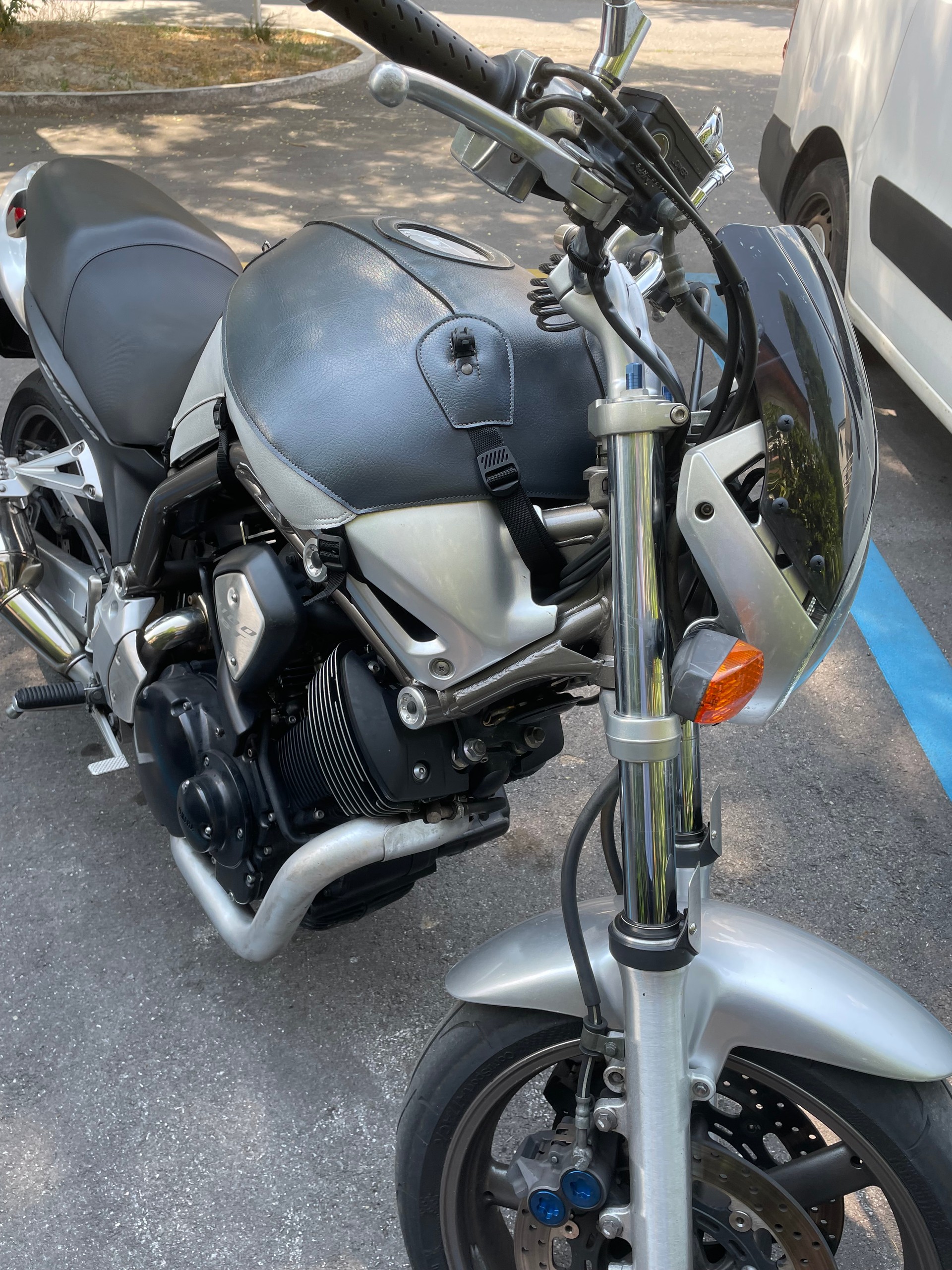 YAMAHA BT 1100 Bulldog-image-7