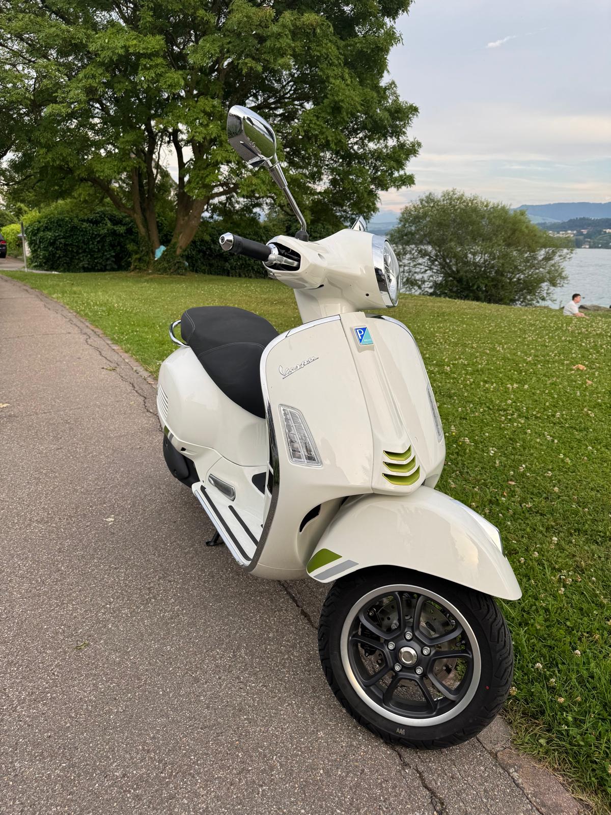 PIAGGIO Vespa GTS 310 Super Tech RST Euro 5+-image-2