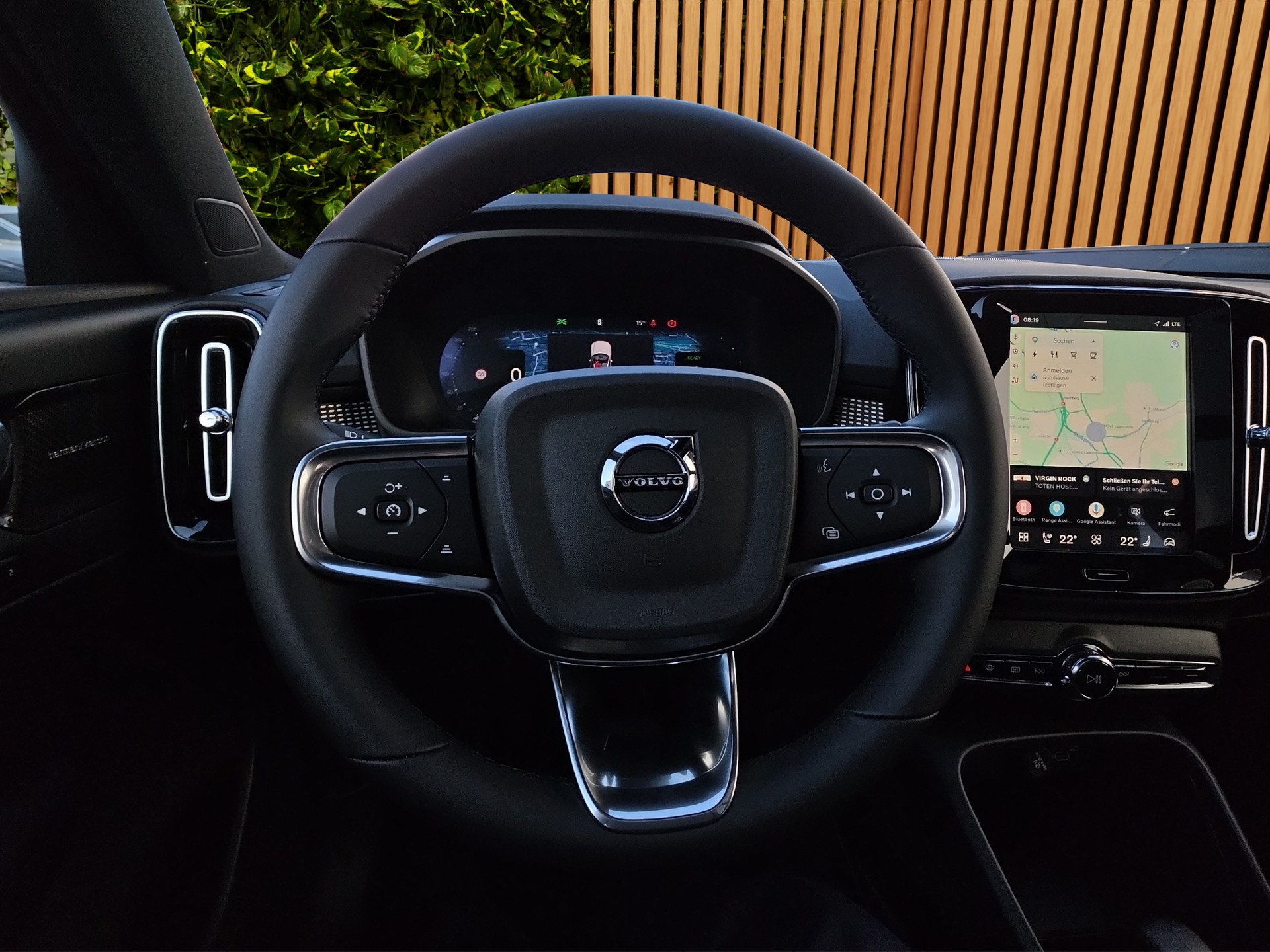 VOLVO EX40 Twin Performance Ultra AWD-image-10