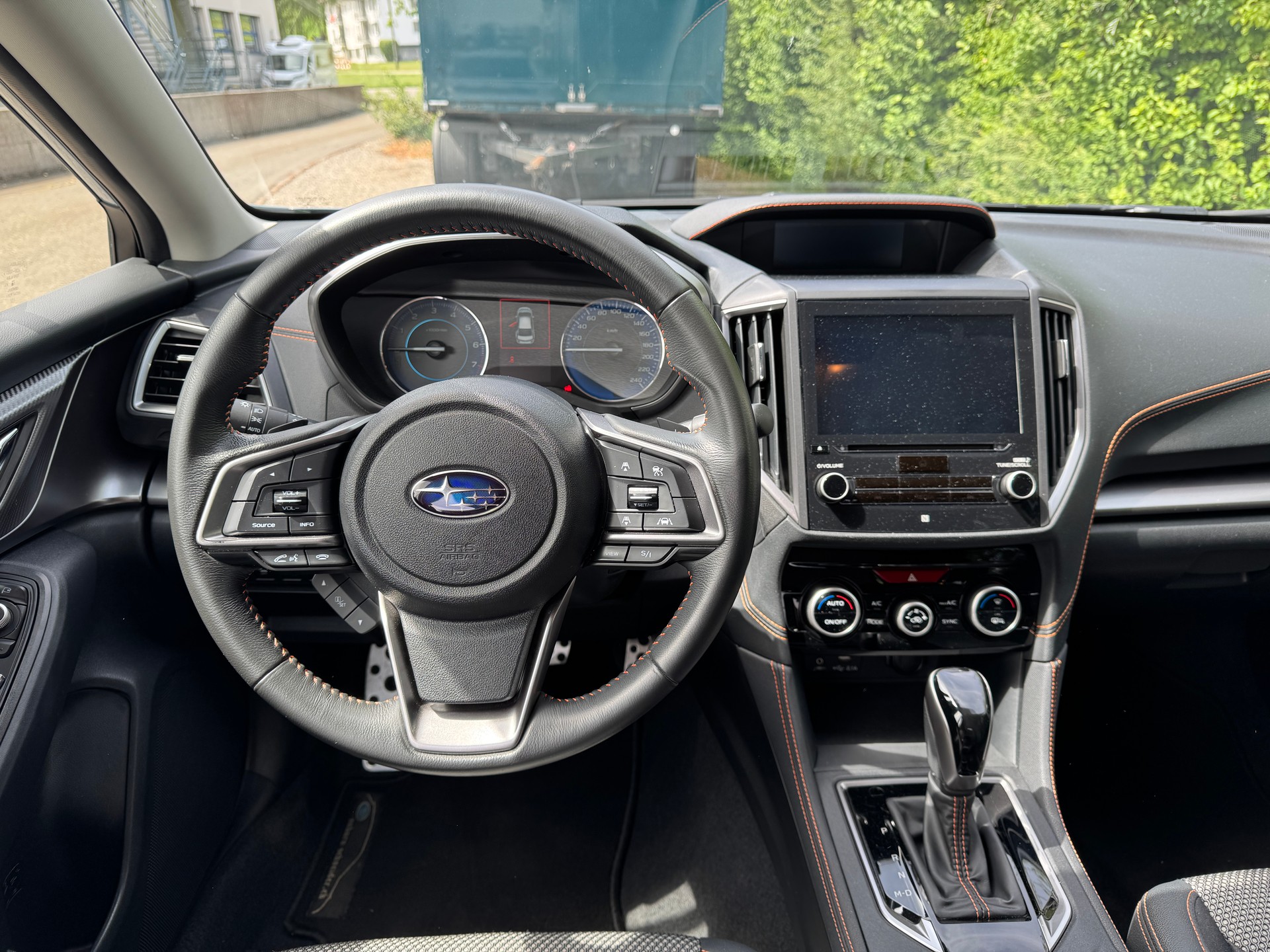 SUBARU 2.0i e-Boxer Swiss Plus-image-12