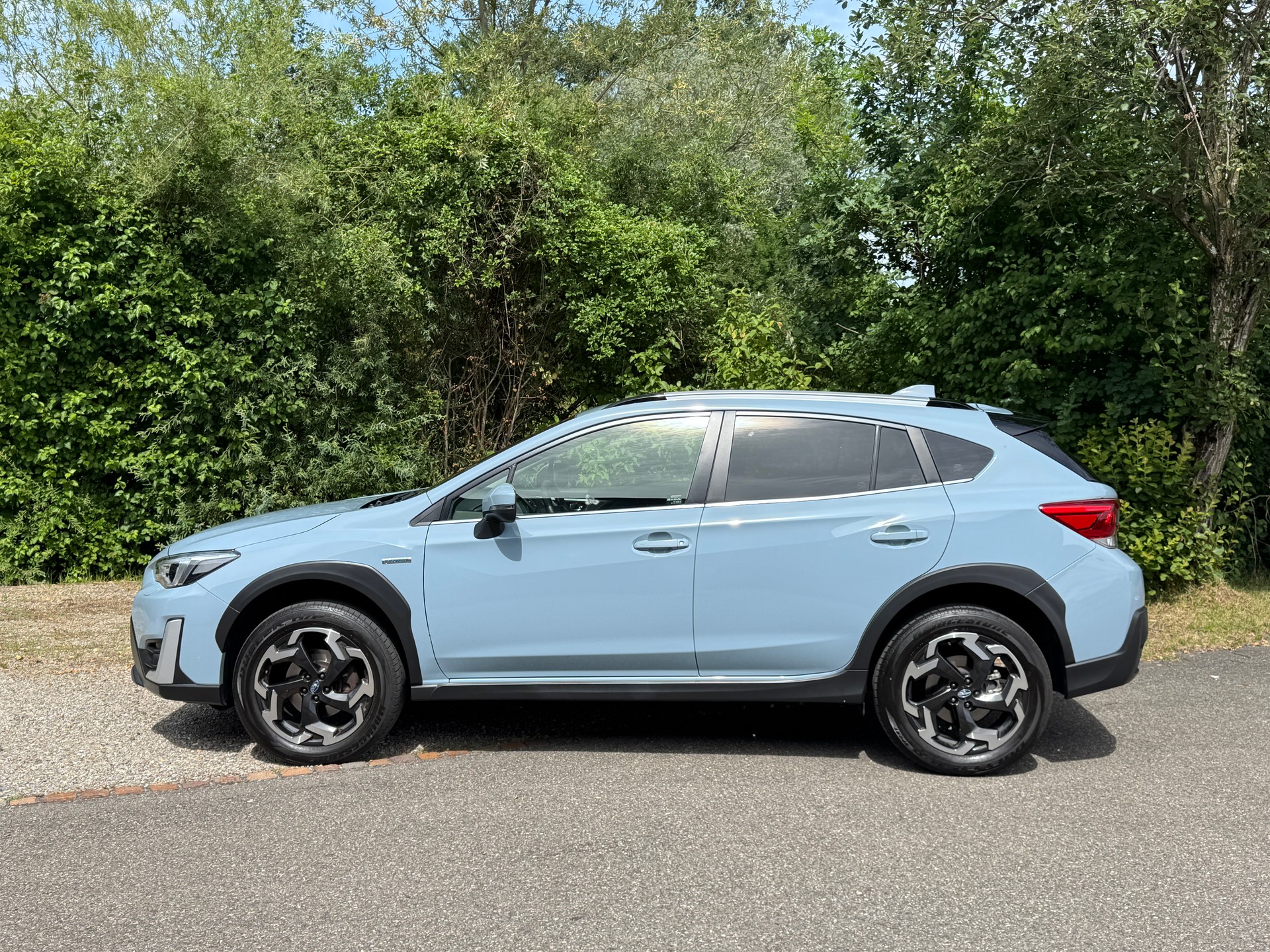 SUBARU 2.0i e-Boxer Swiss Plus