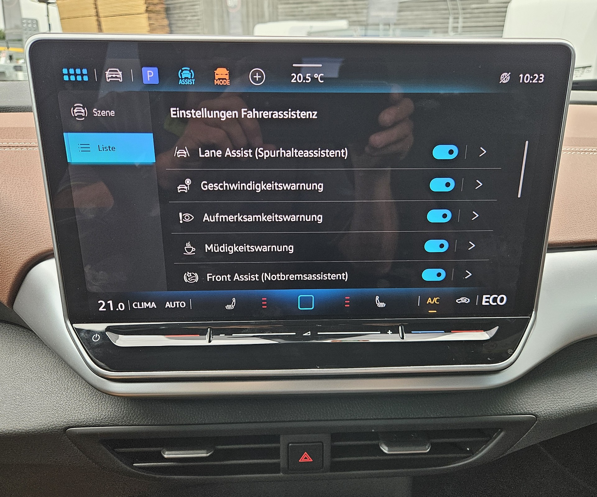 VW ID.4 Pro United 77 kWh 4 Motion mit Anhängerkupplung-image-23