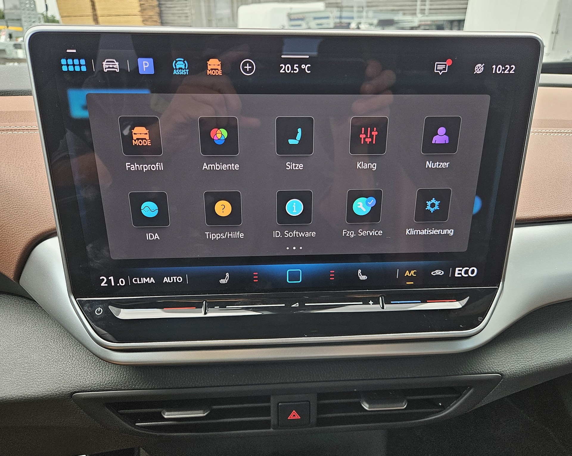 VW ID.4 Pro United 77 kWh 4 Motion mit Anhängerkupplung-image-18