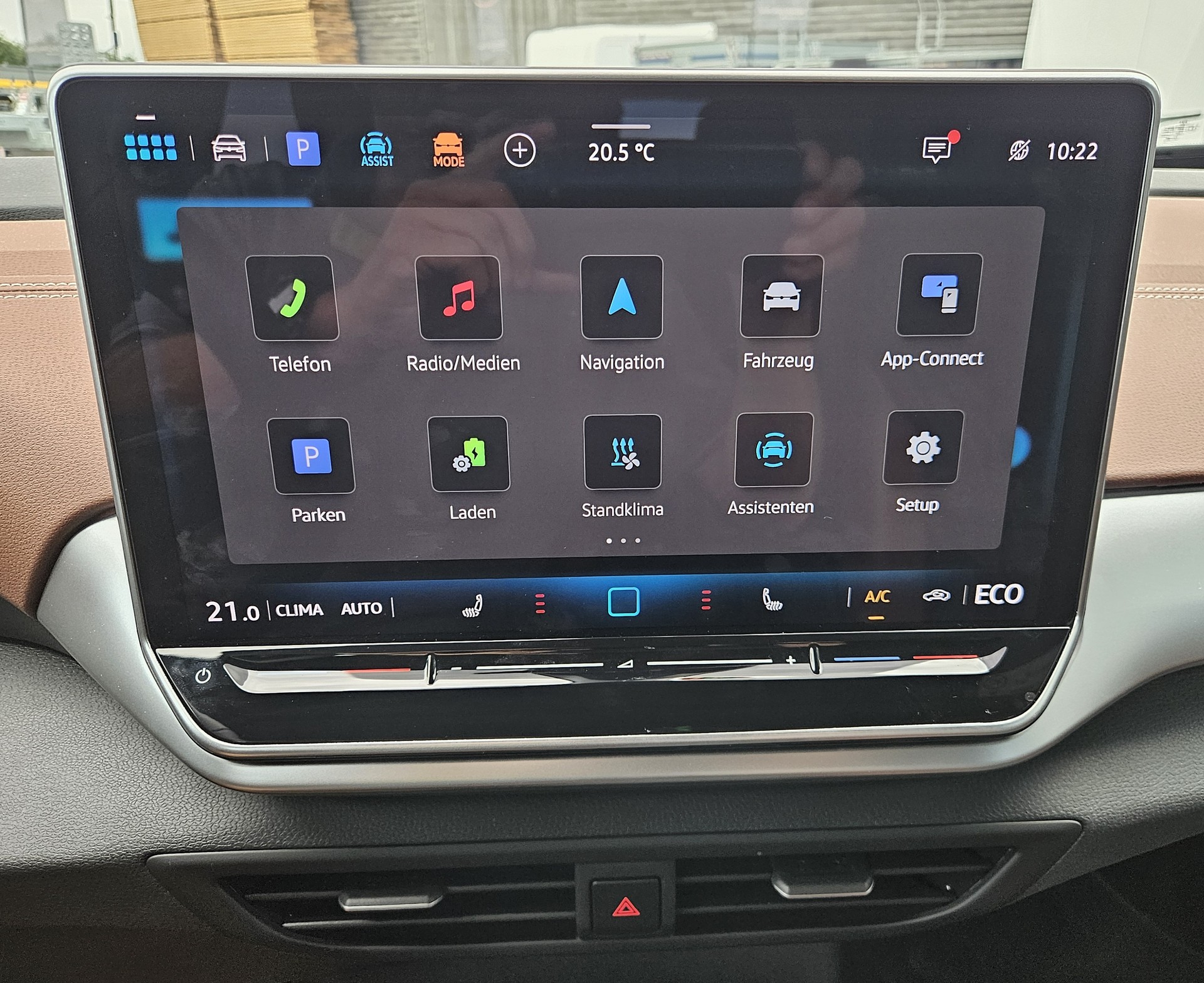 VW ID.4 Pro United 77 kWh 4 Motion mit Anhängerkupplung-image-17