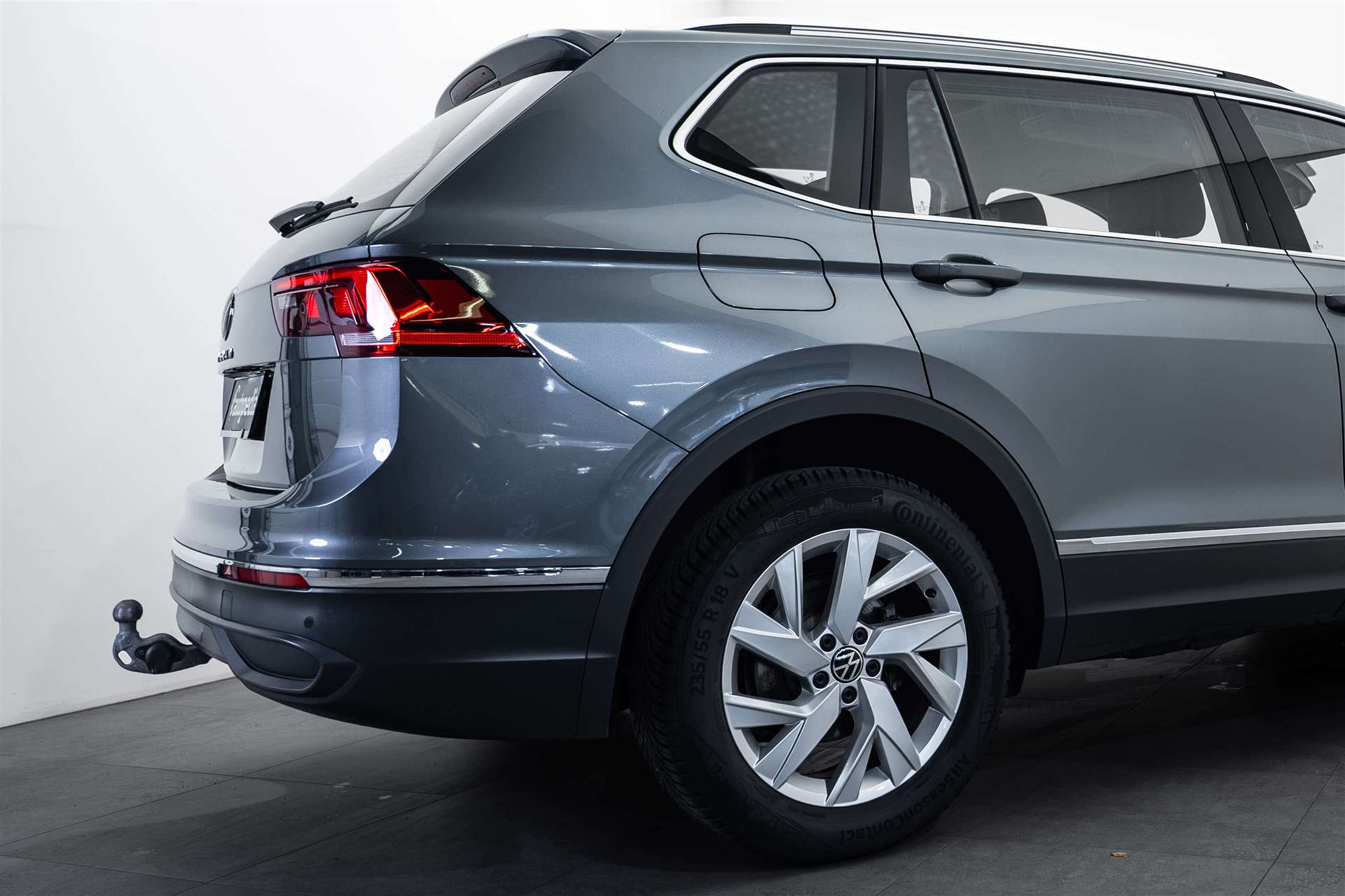 VW Tiguan Allspace 1.5 TSI Life DSG 7-Plätzer-showroom-element-3